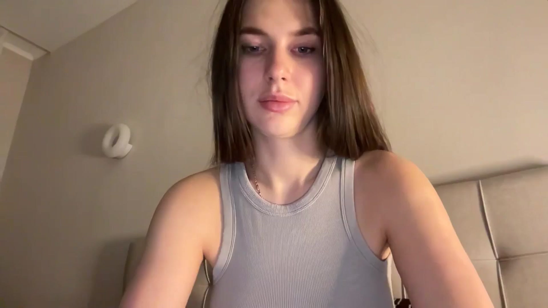 Gallery image thumbnail from kissfreeze's myfreecams stream on, 02/19/2026, 21:24 image 13 of 20
