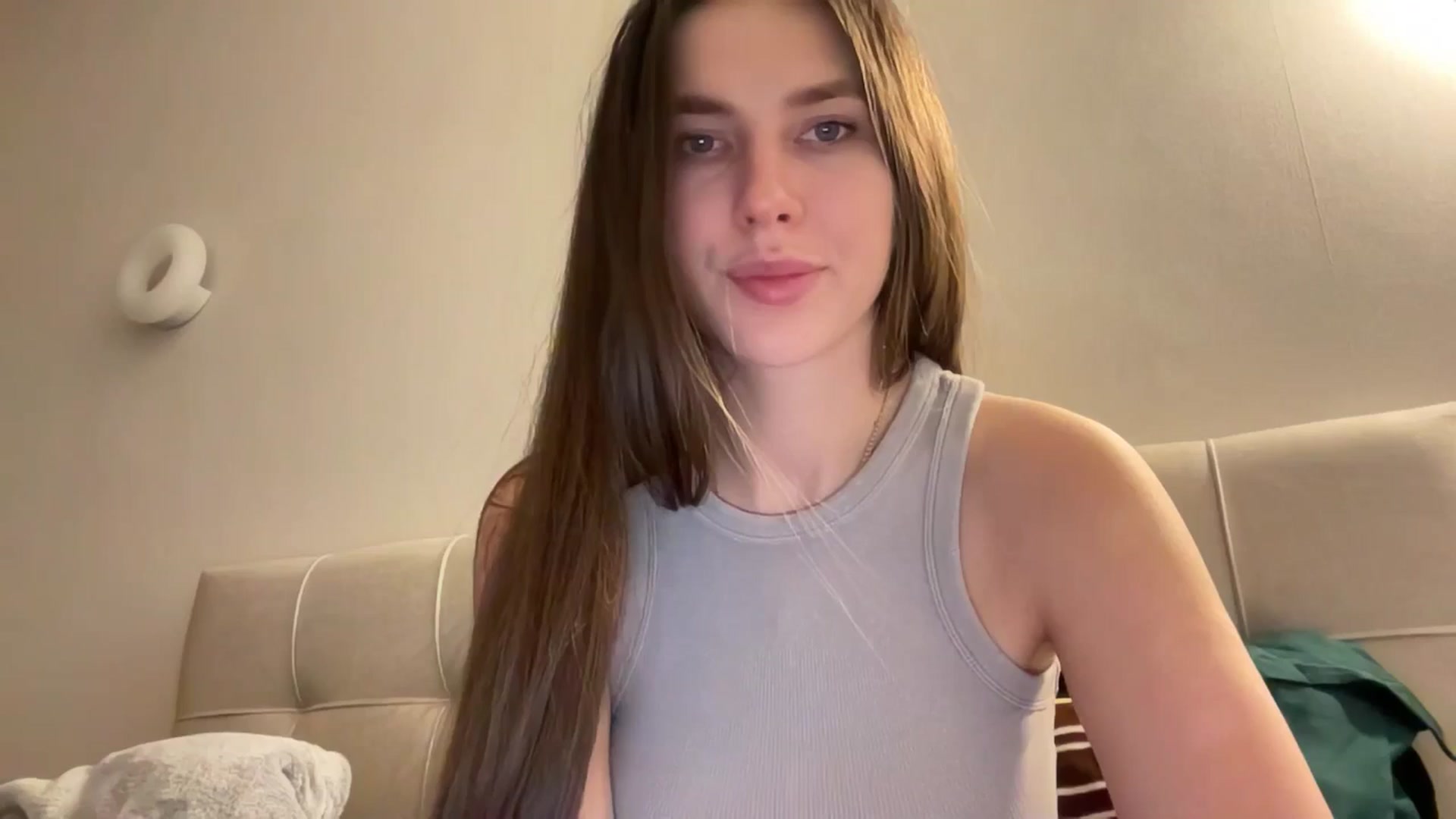 Gallery image thumbnail from kissfreeze's myfreecams stream on, 02/20/2026, 24:05 image 3 of 20
