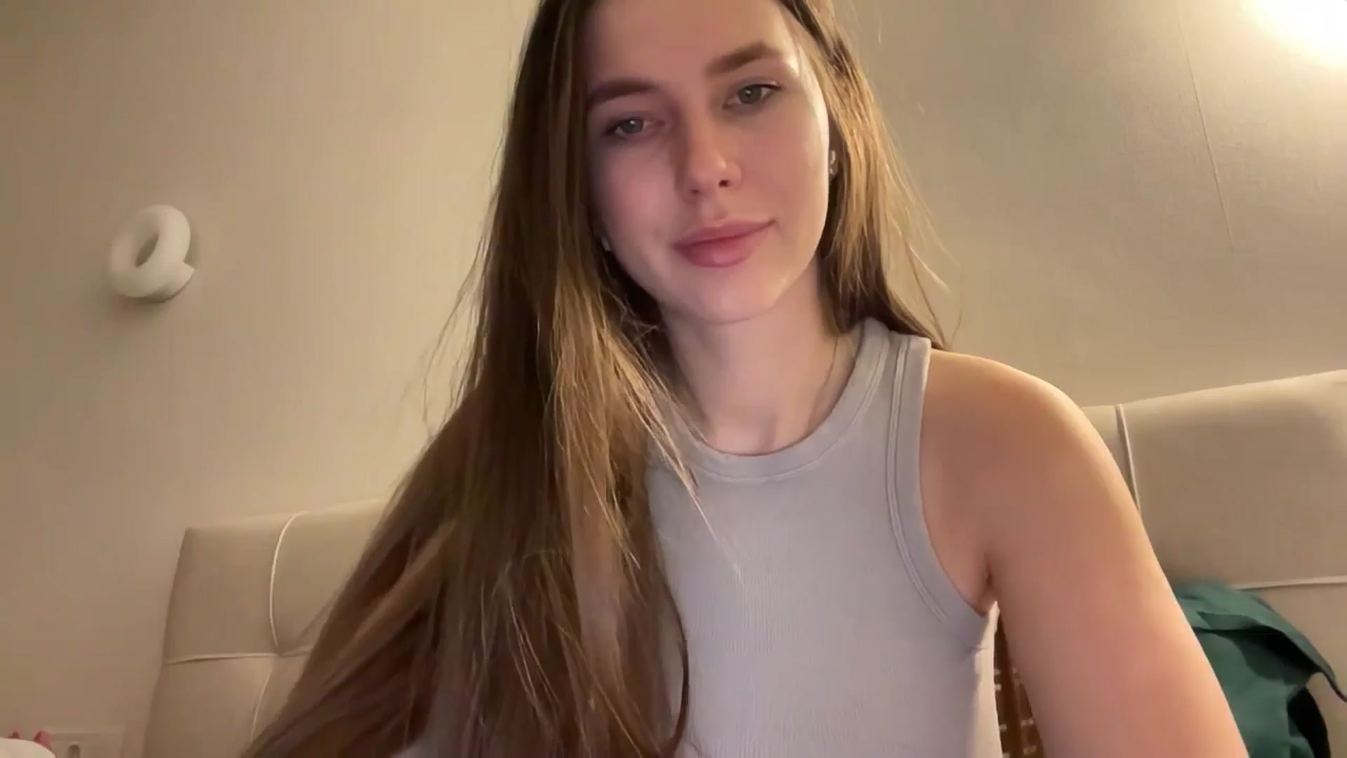 Gallery image thumbnail from kissfreeze's myfreecams stream on, 02/20/2026, 24:05 image 7 of 20