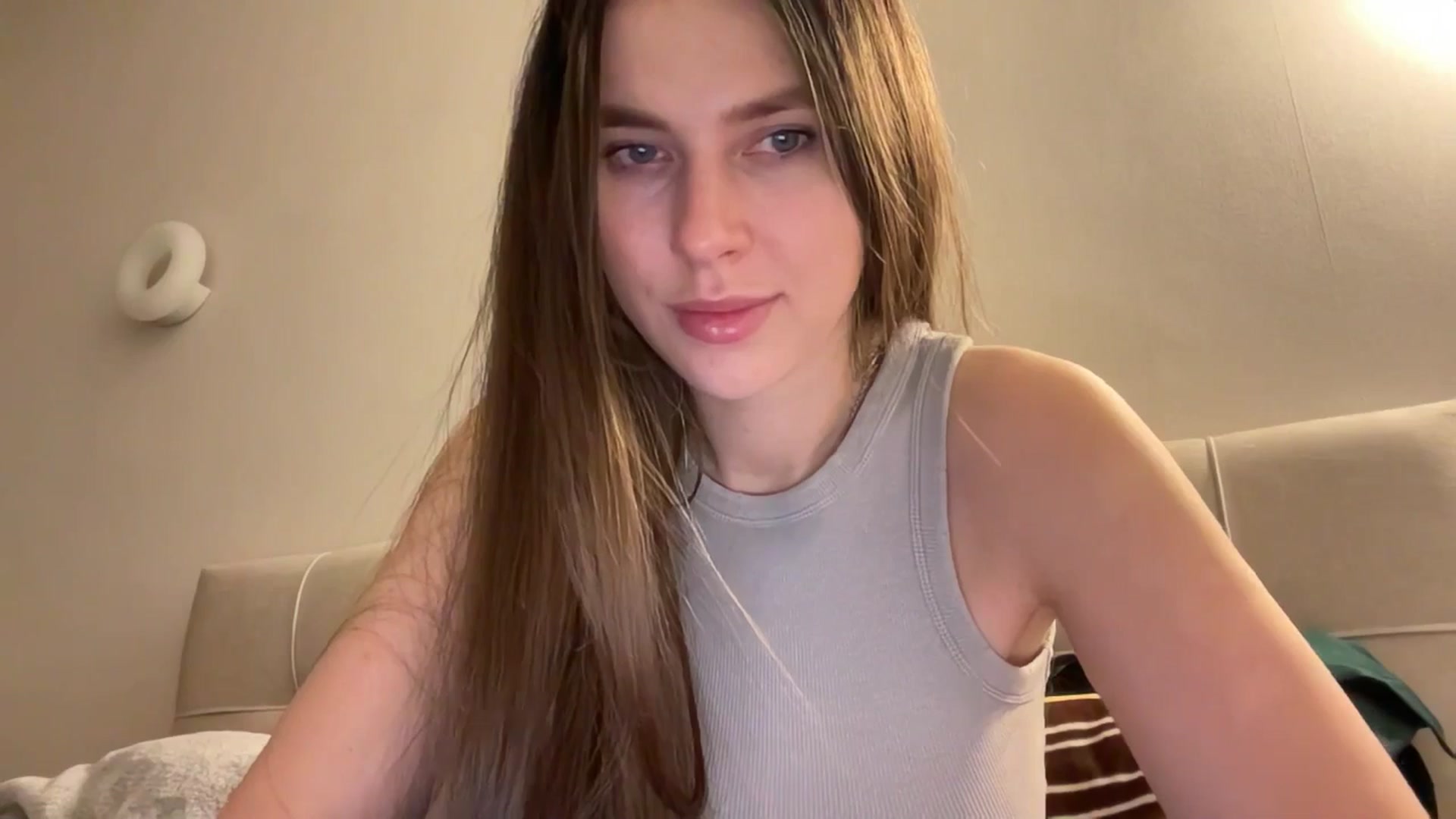 Gallery image thumbnail from kissfreeze's myfreecams stream on, 02/20/2026, 24:05 image 5 of 20
