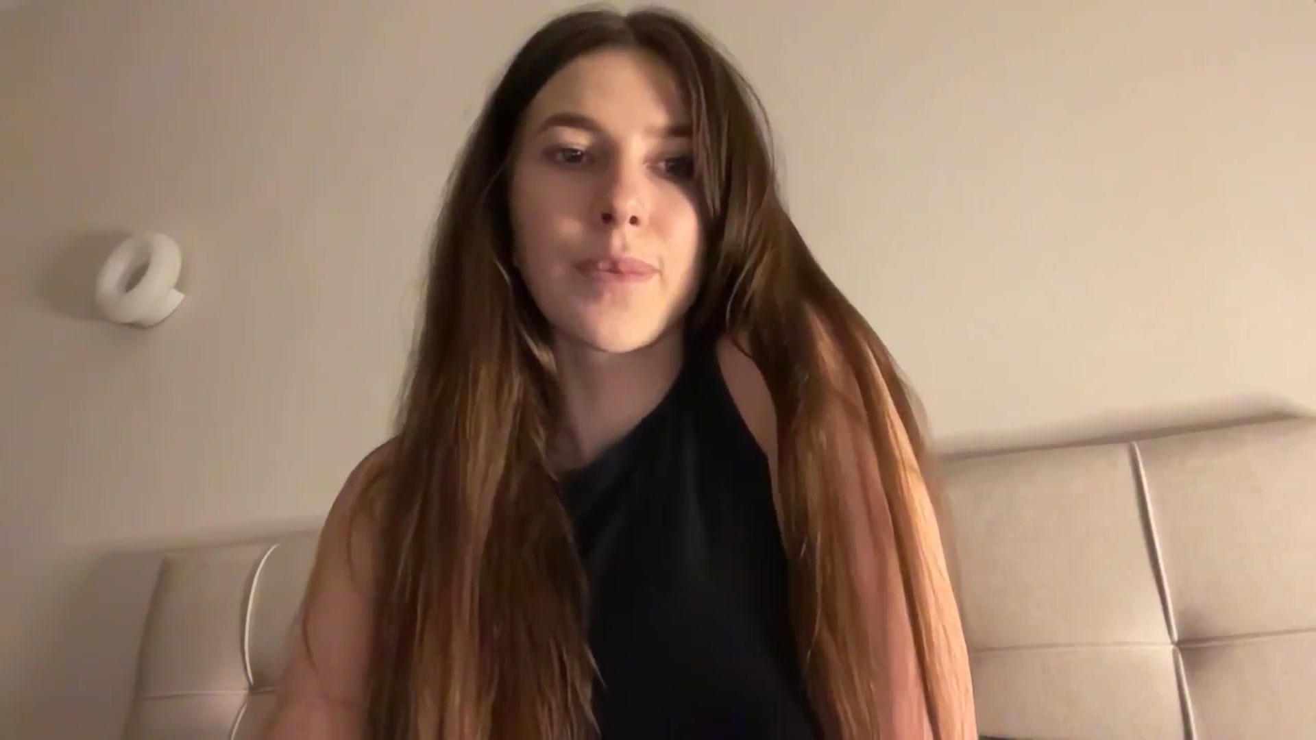 Gallery image thumbnail from kissfreeze's myfreecams stream on, 02/20/2026, 16:44 image 17 of 20