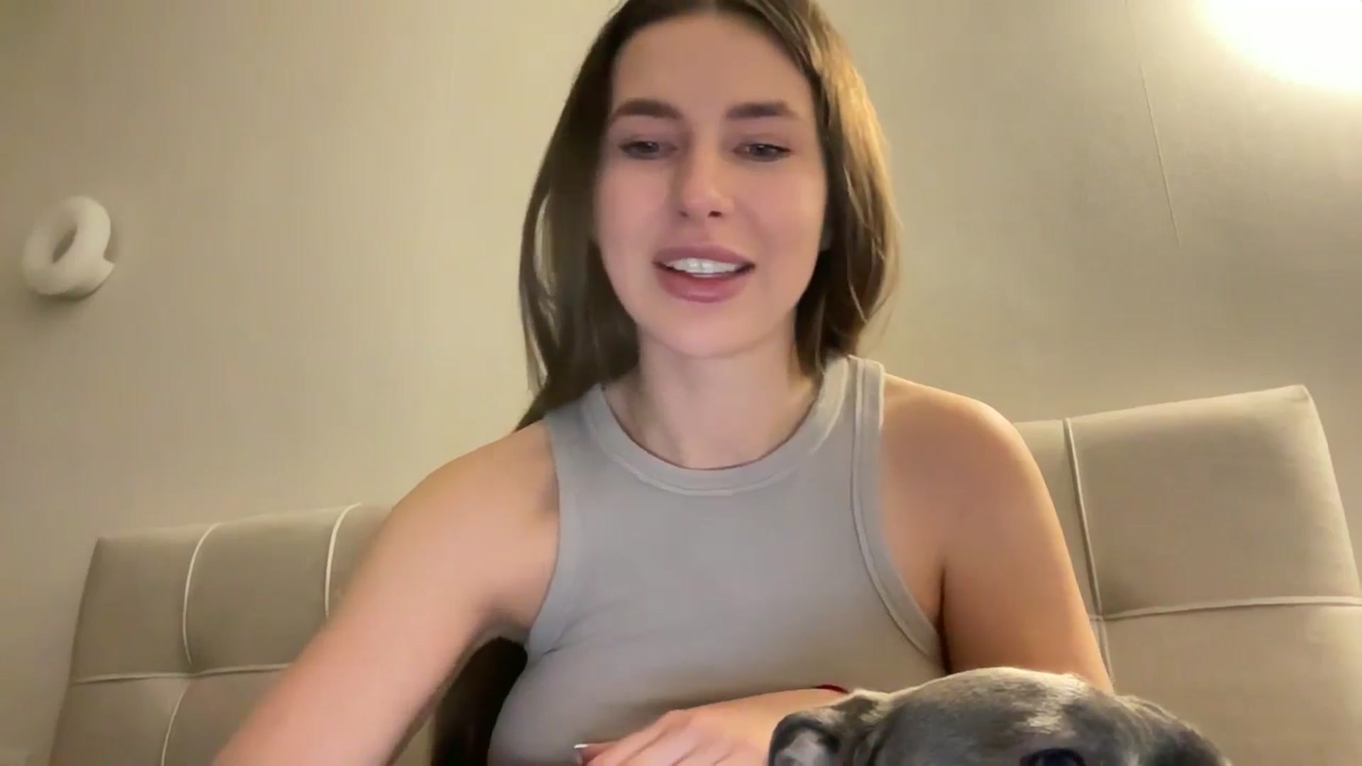 Gallery image thumbnail from kissfreeze's myfreecams stream on, 02/23/2026, 17:37 image 14 of 20