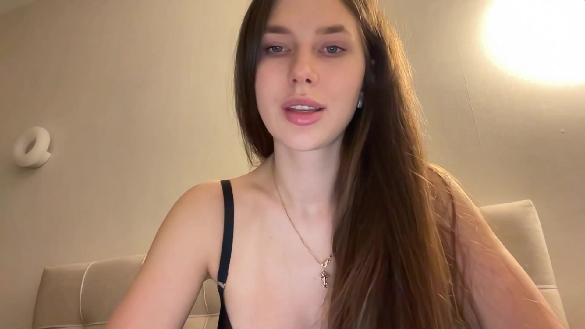 Gallery image thumbnail from kissfreeze's myfreecams stream on, 02/25/2026, 24:13 image 12 of 20