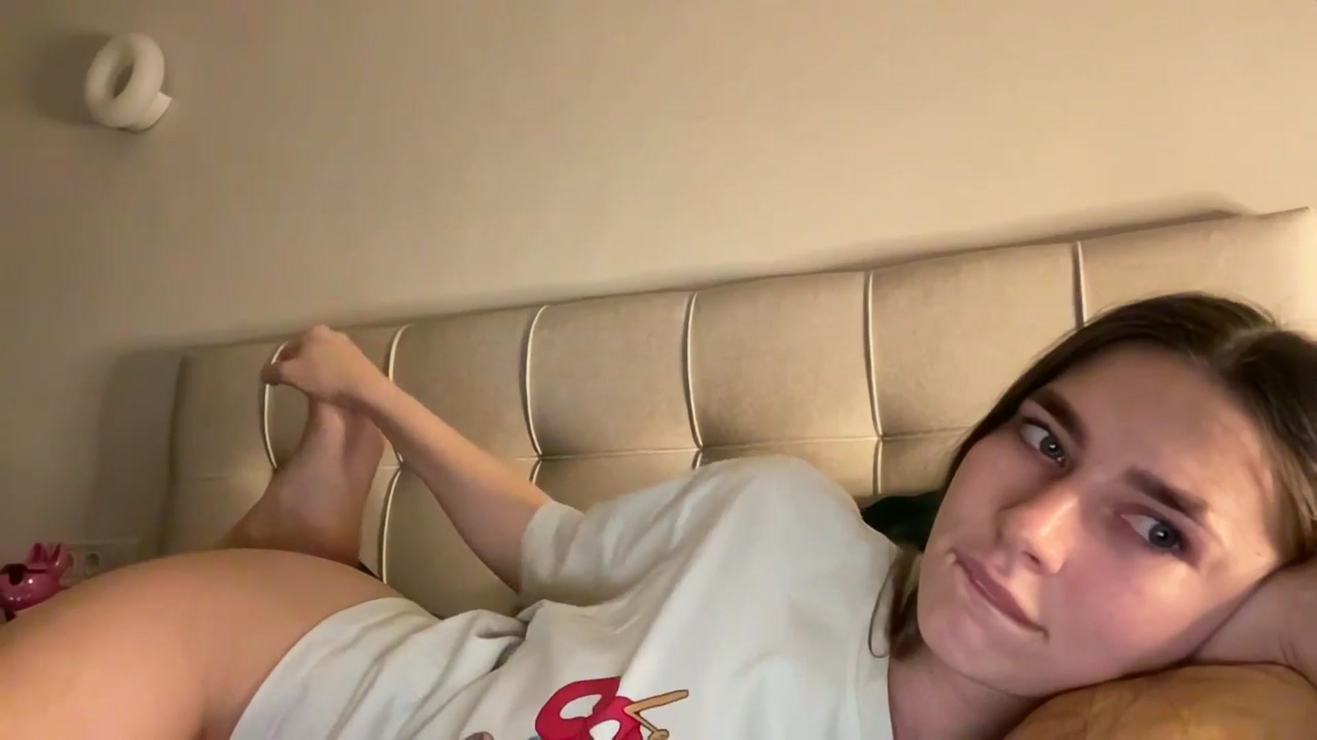 Gallery image thumbnail from kissfreeze's myfreecams stream on, 02/25/2026, 23:26 image 19 of 20