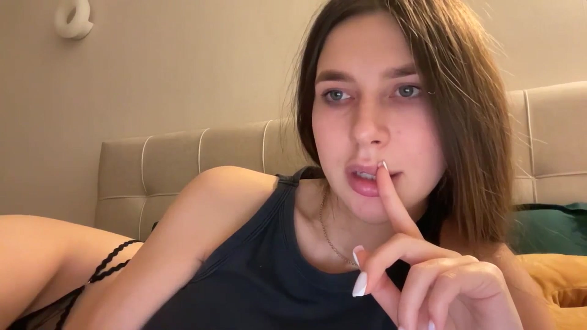 Gallery image thumbnail from kissfreeze's myfreecams stream on, 02/28/2026, 21:49 image 6 of 20