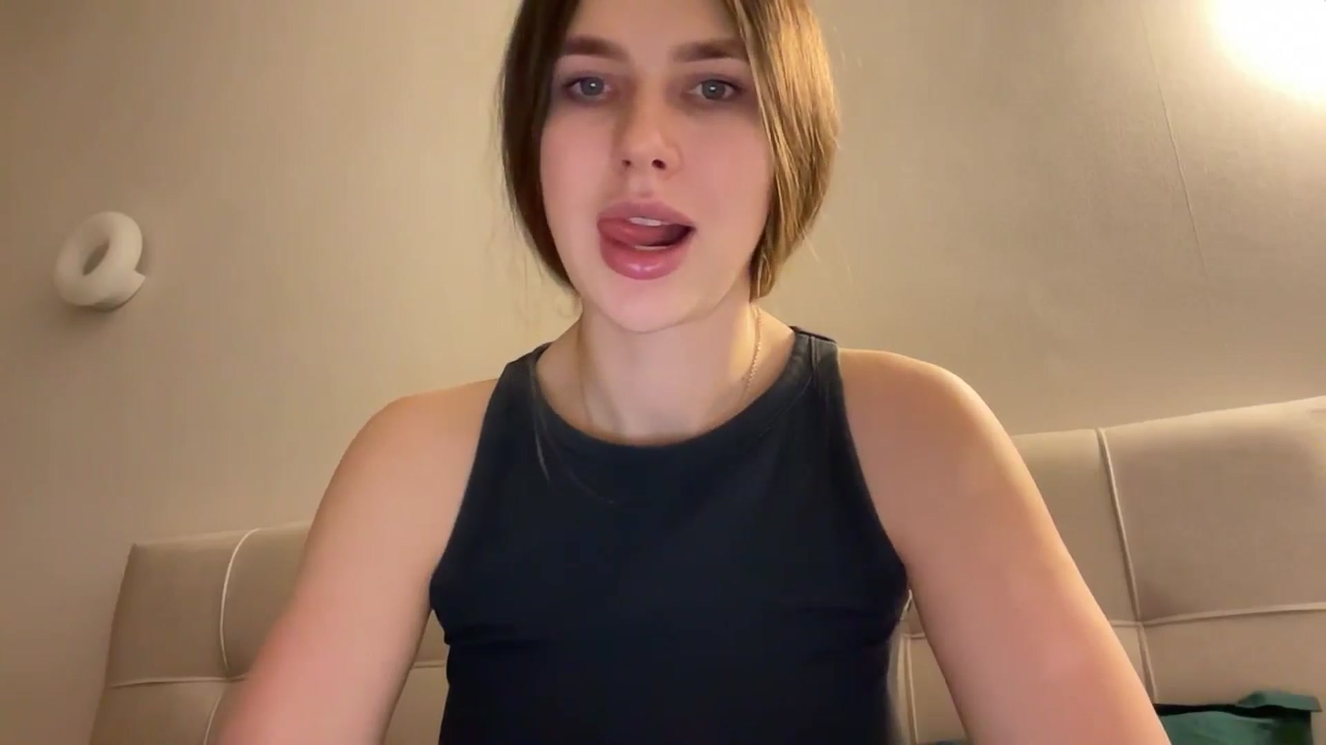 Gallery image thumbnail from kissfreeze's myfreecams stream on, 02/28/2026, 23:14 image 12 of 20
