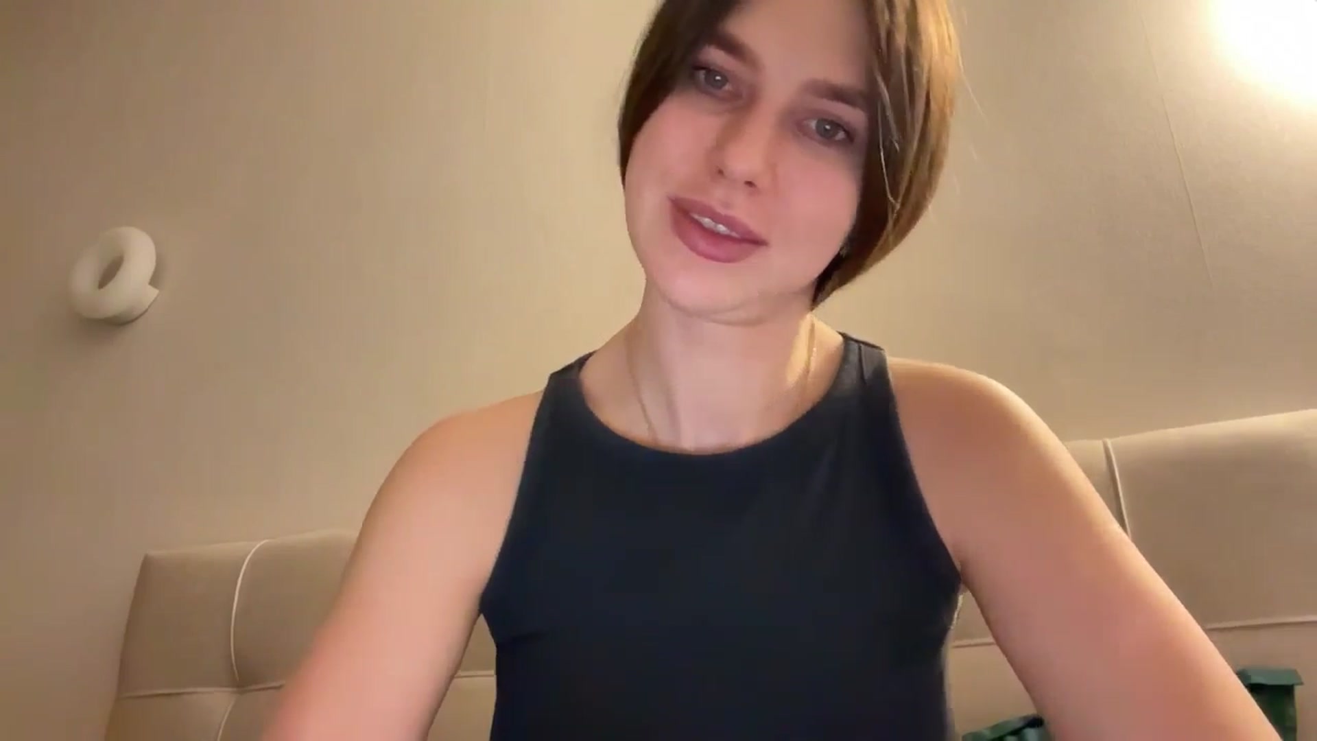 Gallery image thumbnail from kissfreeze's myfreecams stream on, 02/28/2026, 23:14 image 5 of 20