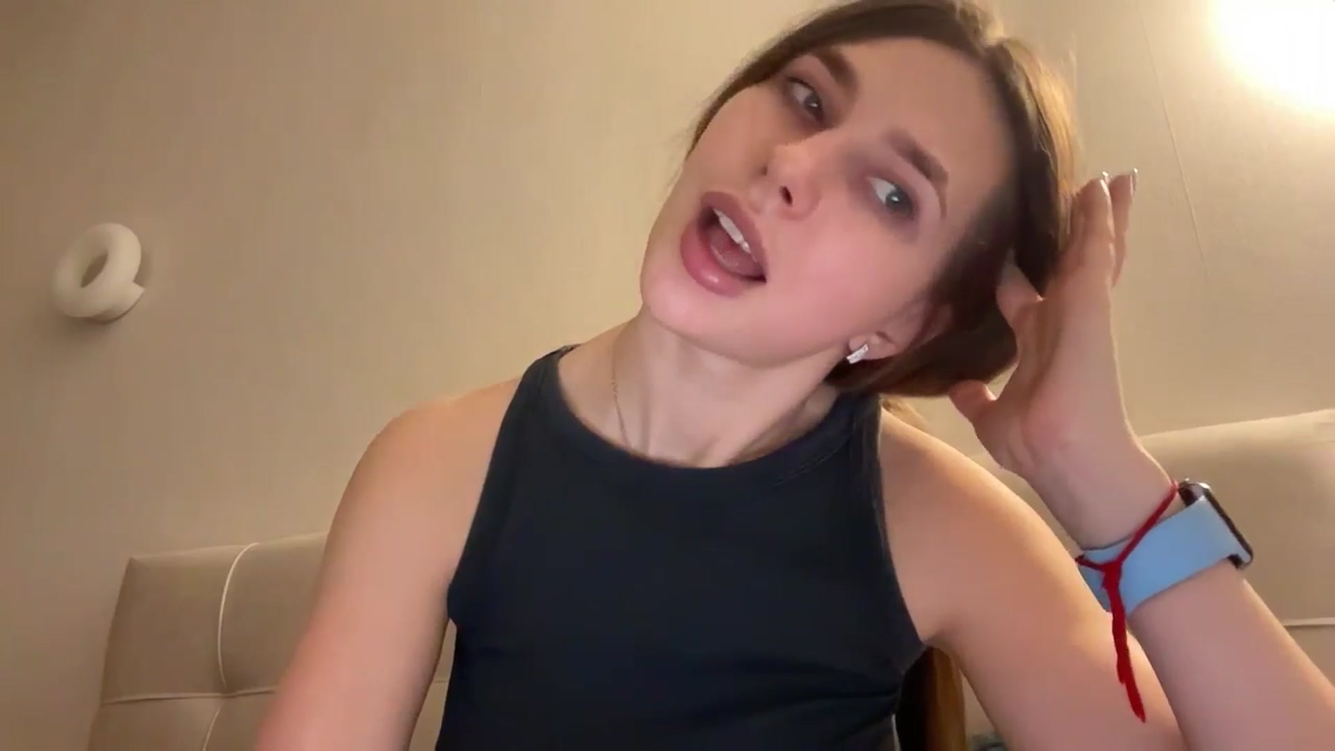 Gallery image thumbnail from kissfreeze's myfreecams stream on, 02/28/2026, 23:14 image 9 of 20