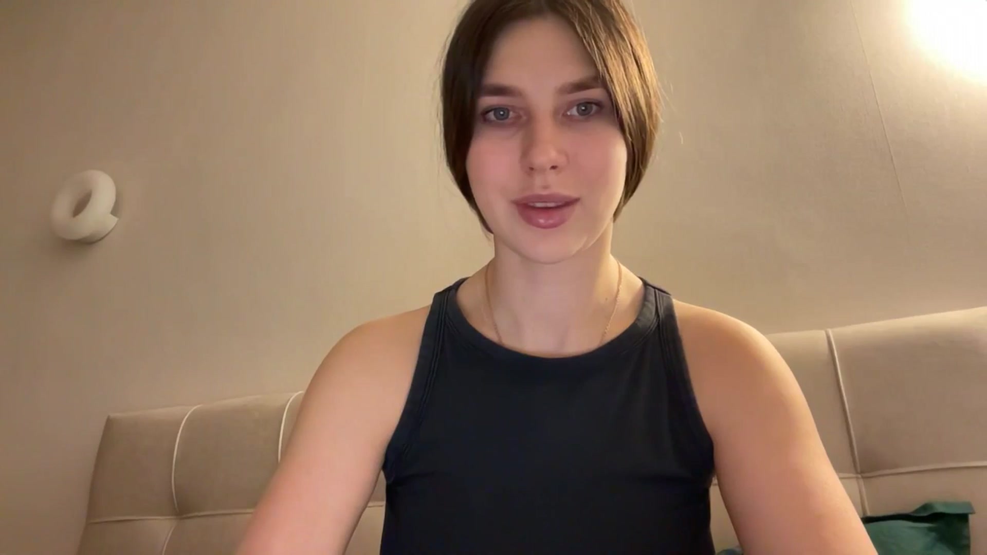 Gallery image thumbnail from kissfreeze's myfreecams stream on, 02/28/2026, 23:14 image 4 of 20