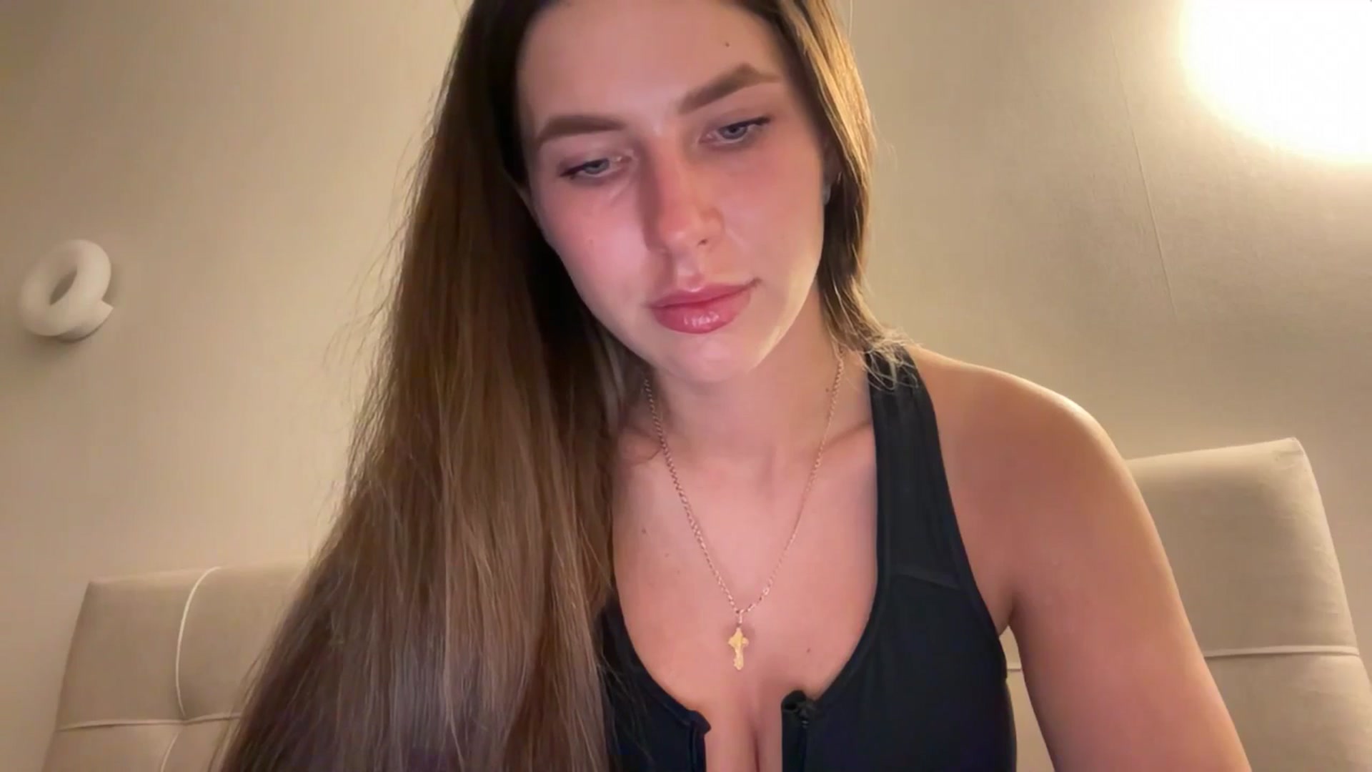 Gallery image thumbnail from kissfreeze's myfreecams stream on, 03/19/2026, 16:18 image 8 of 20