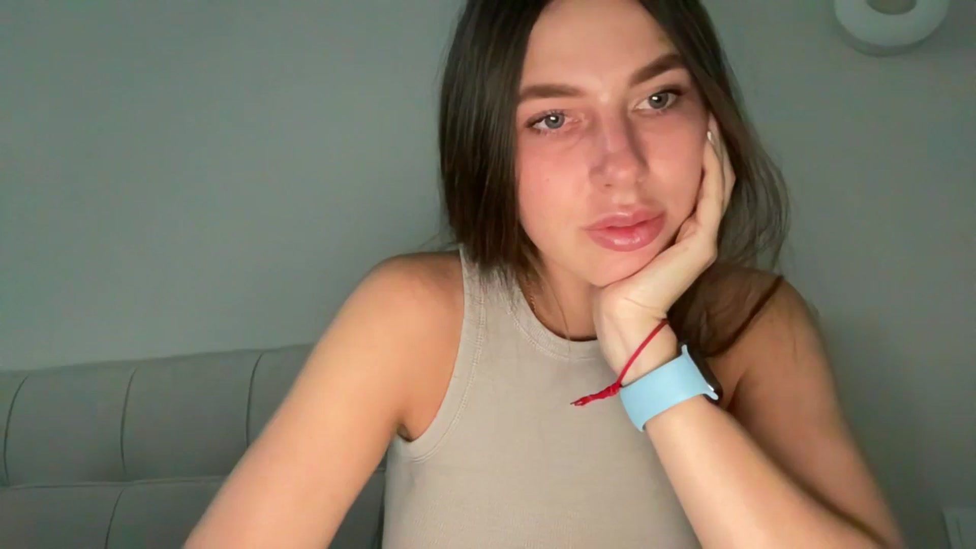 Gallery image thumbnail from kissfreeze's myfreecams stream on, 03/20/2026, 15:34 image 10 of 20
