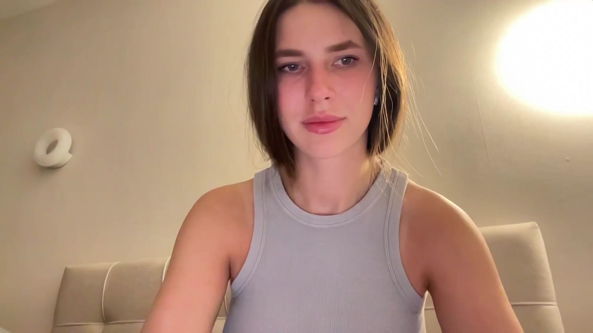 Gallery image thumbnail from kissfreeze's myfreecams stream on, 03/20/2026, 21:07 image 17 of 20