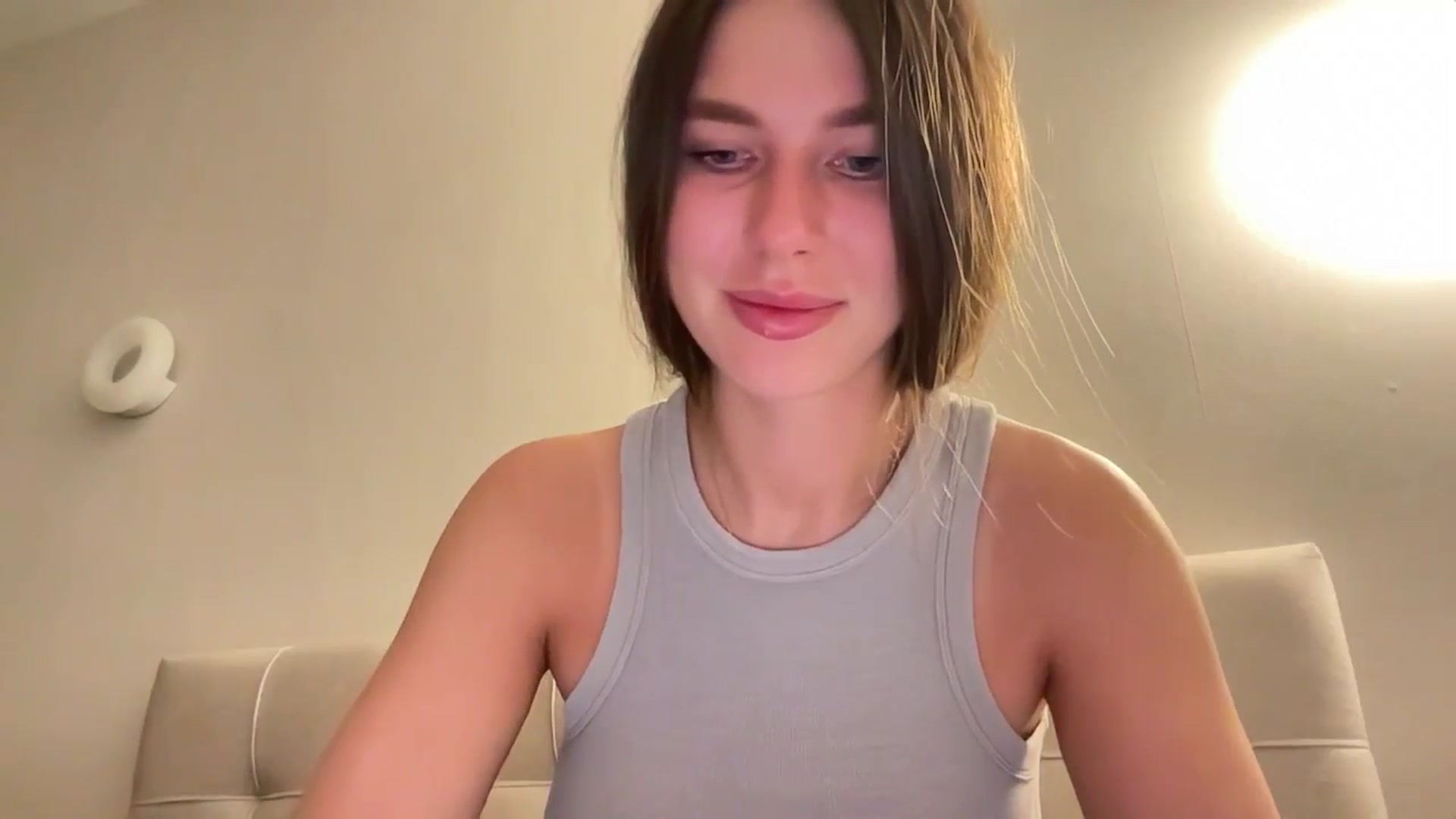 Gallery image thumbnail from kissfreeze's myfreecams stream on, 03/20/2026, 21:07 image 8 of 20