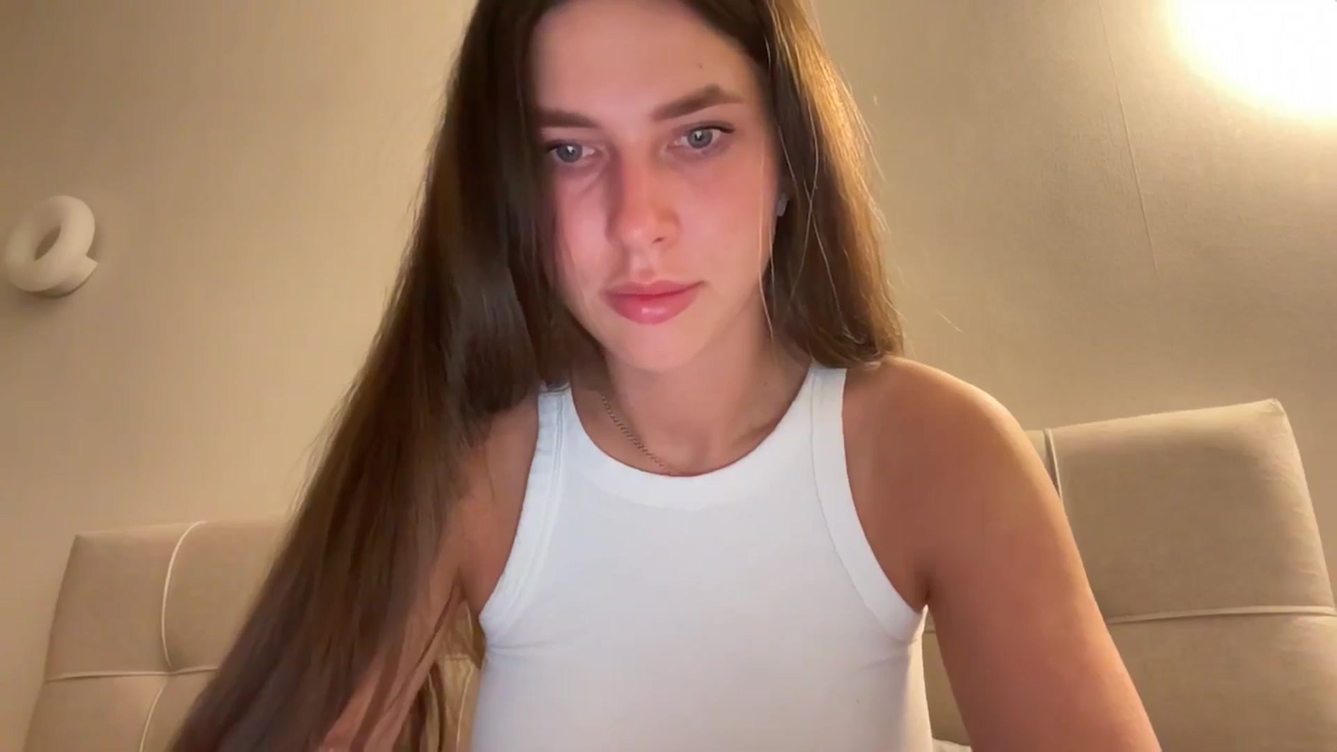 Gallery image thumbnail from kissfreeze's myfreecams stream on, 03/21/2026, 22:03 image 17 of 20