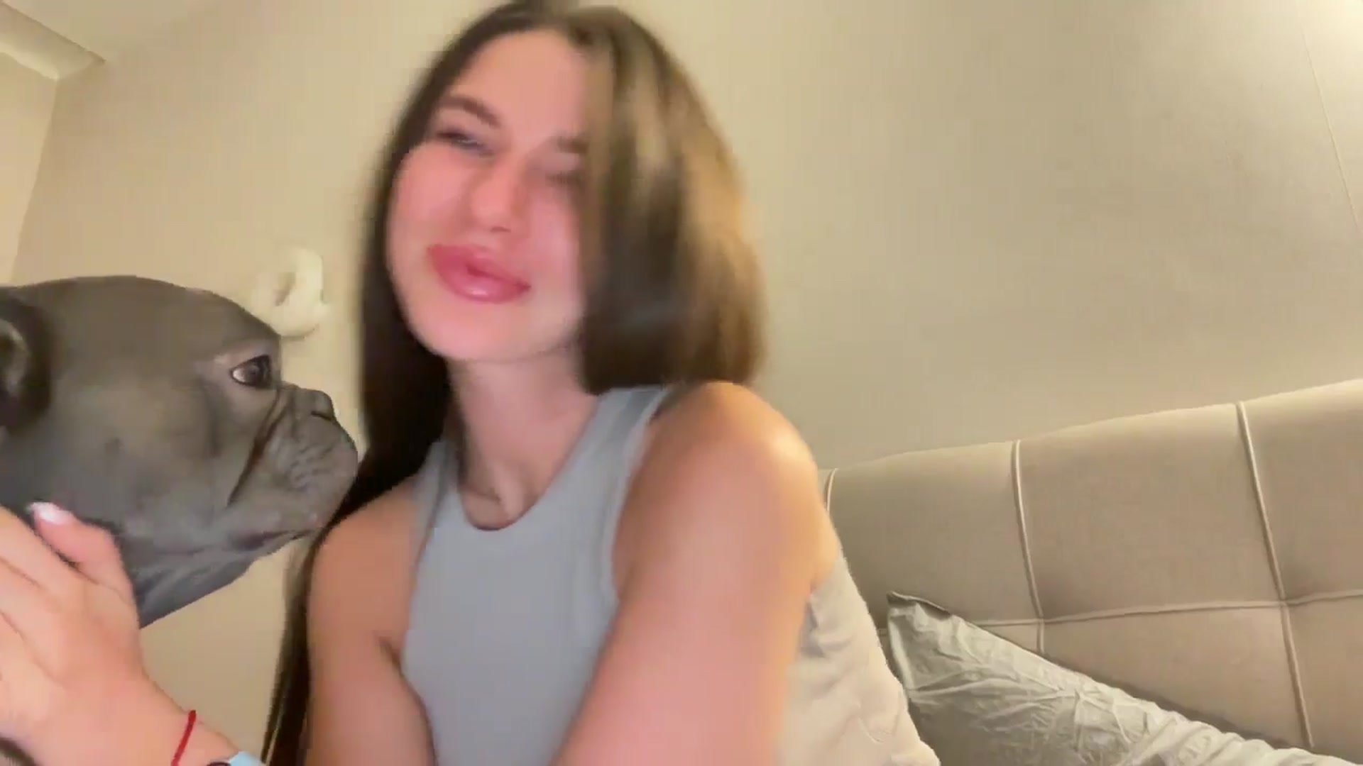 Gallery image thumbnail from kissfreeze's myfreecams stream on, 03/22/2026, 22:47 image 19 of 20