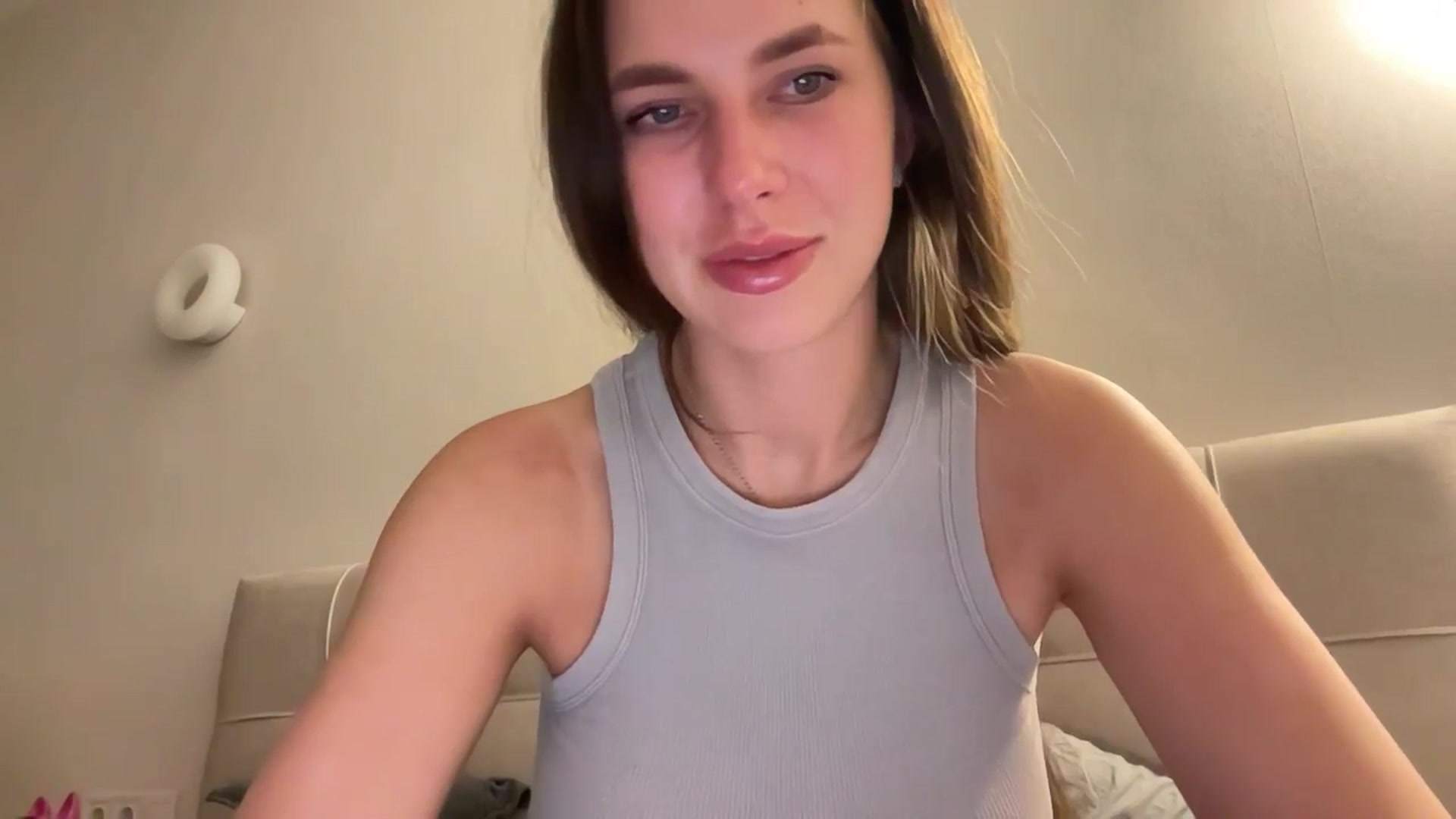 Gallery image thumbnail from kissfreeze's myfreecams stream on, 03/22/2026, 22:47 image 8 of 20