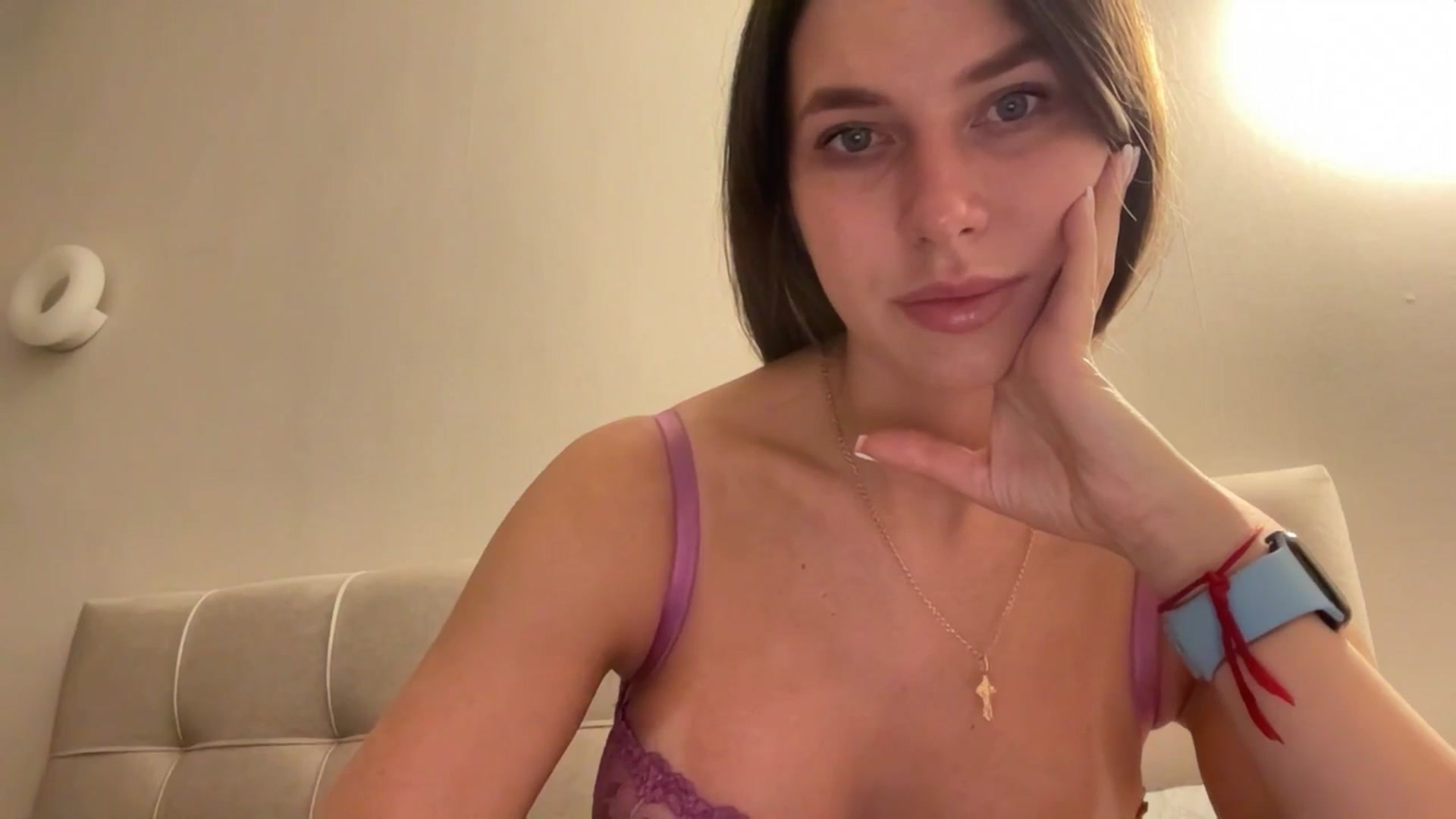 Gallery image thumbnail from kissfreeze's myfreecams stream on, 03/23/2026, 22:42 image 8 of 20