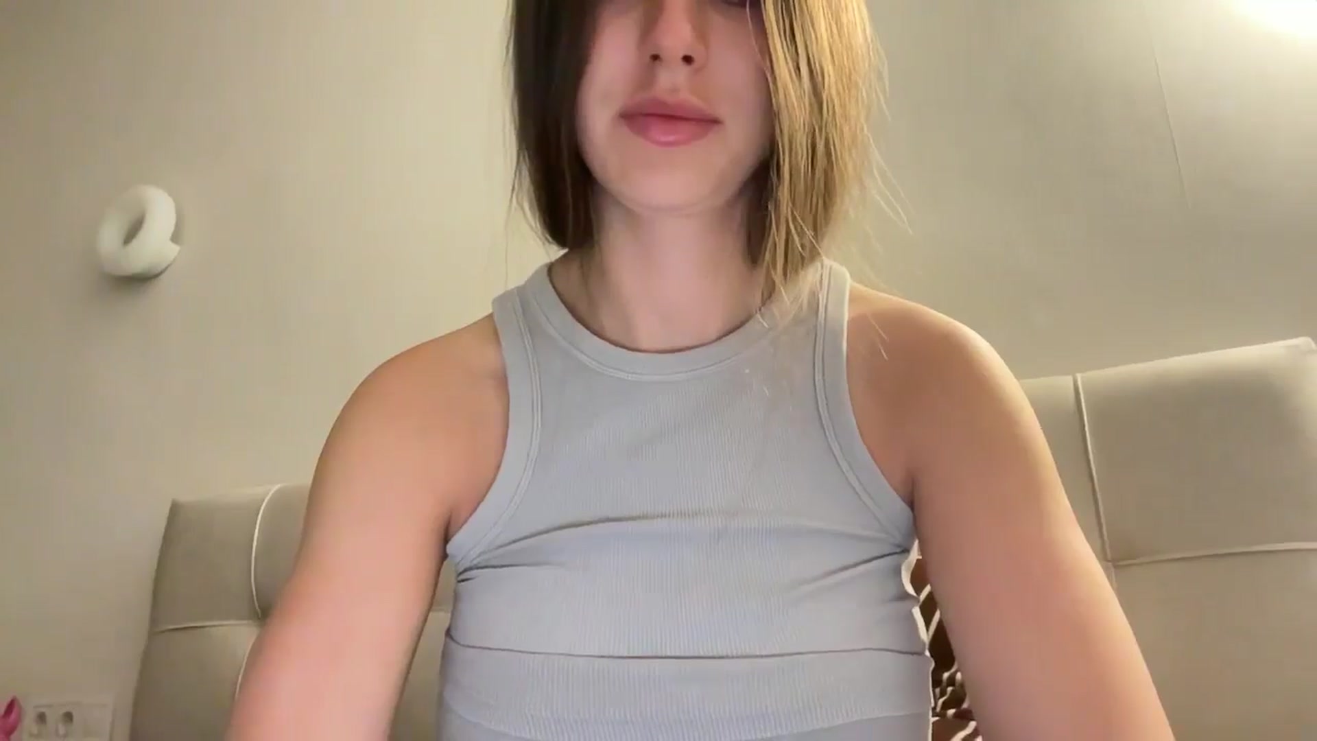 Gallery image thumbnail from kissfreeze's myfreecams stream on, 03/24/2026, 21:47 image 16 of 20