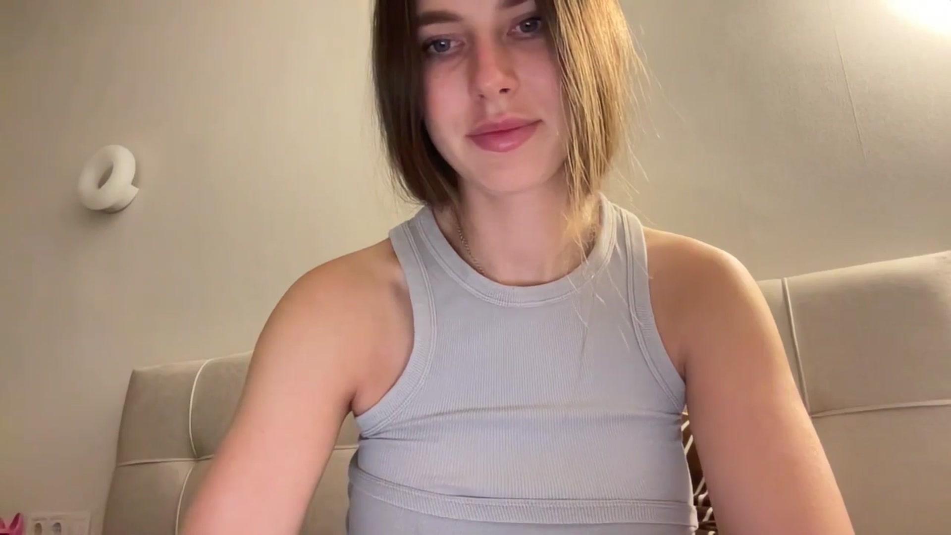 Gallery image thumbnail from kissfreeze's myfreecams stream on, 03/24/2026, 21:47 image 10 of 20
