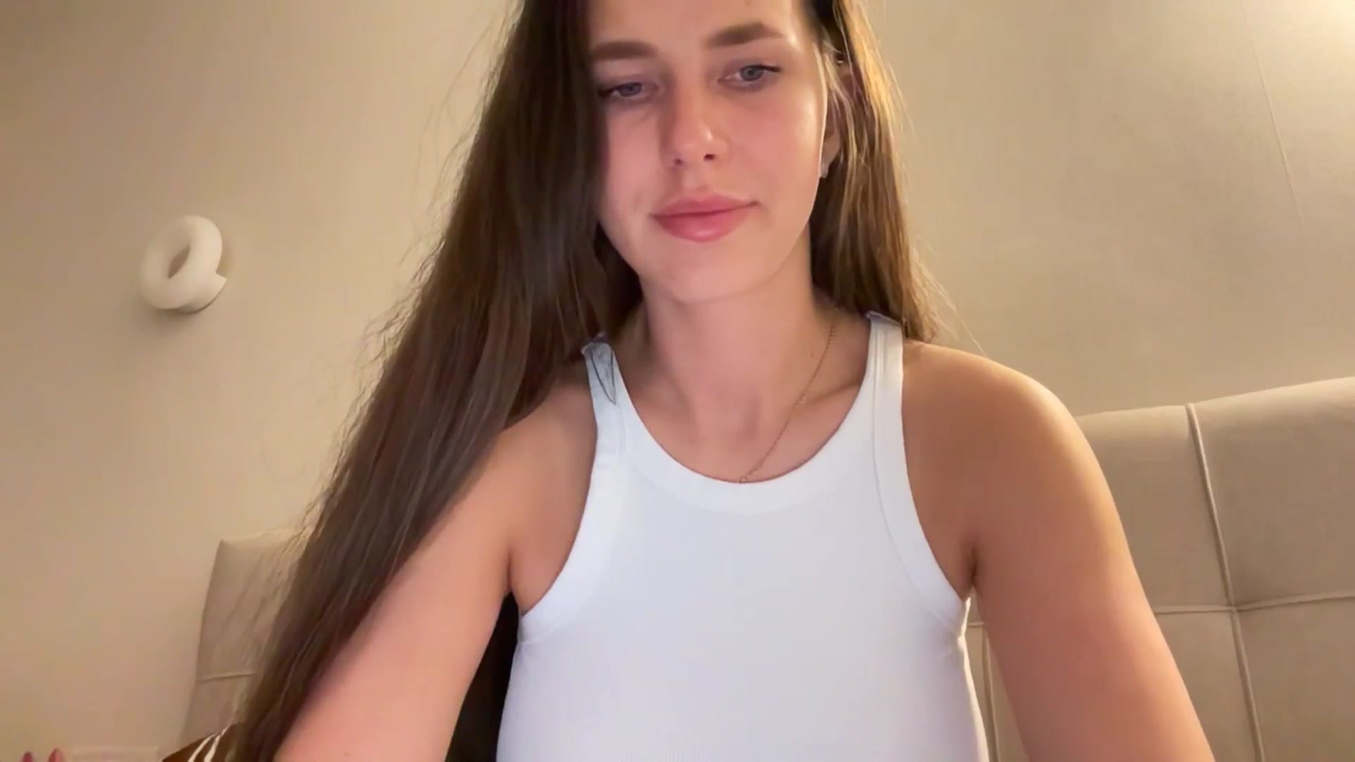 Gallery image thumbnail from kissfreeze's myfreecams stream on, 03/28/2026, 22:21 image 4 of 20