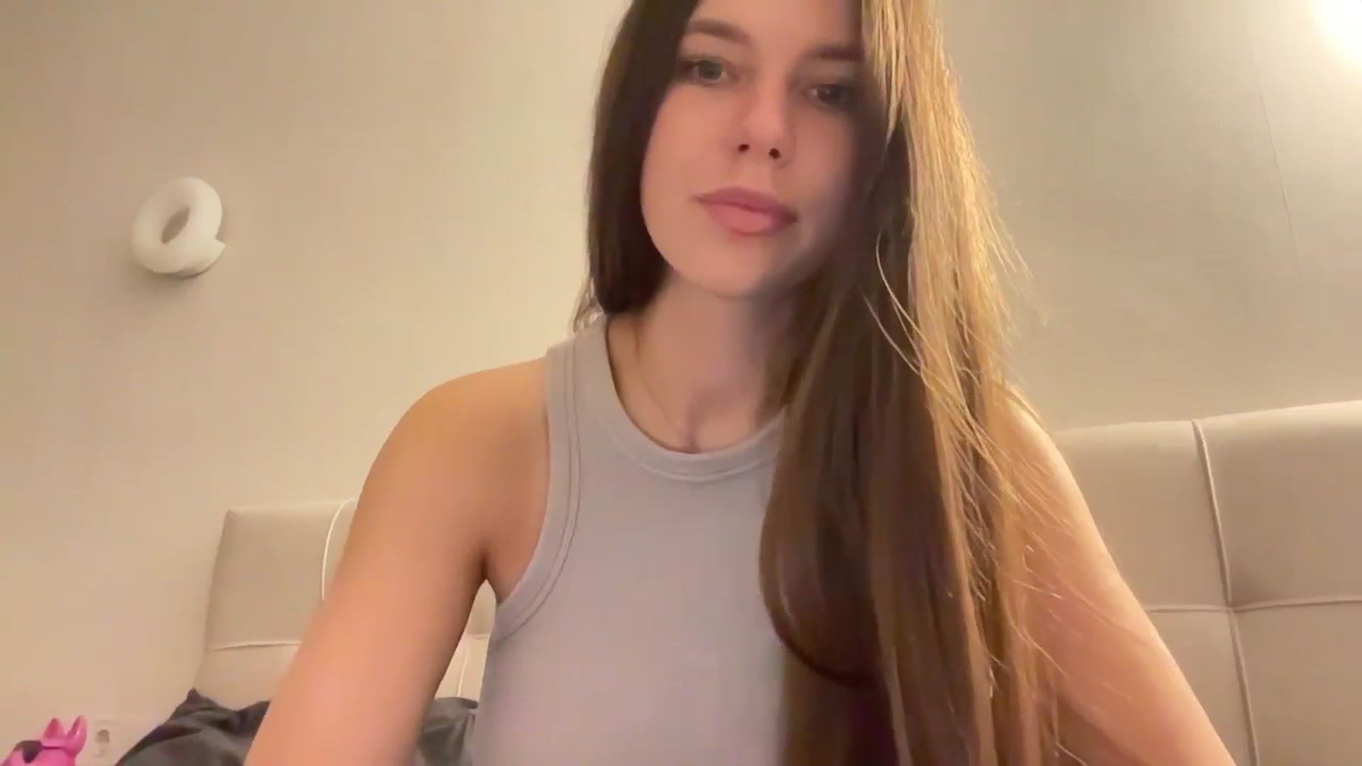 Gallery image thumbnail from kissfreeze's myfreecams stream on, 04/02/2026, 23:44 image 20 of 20