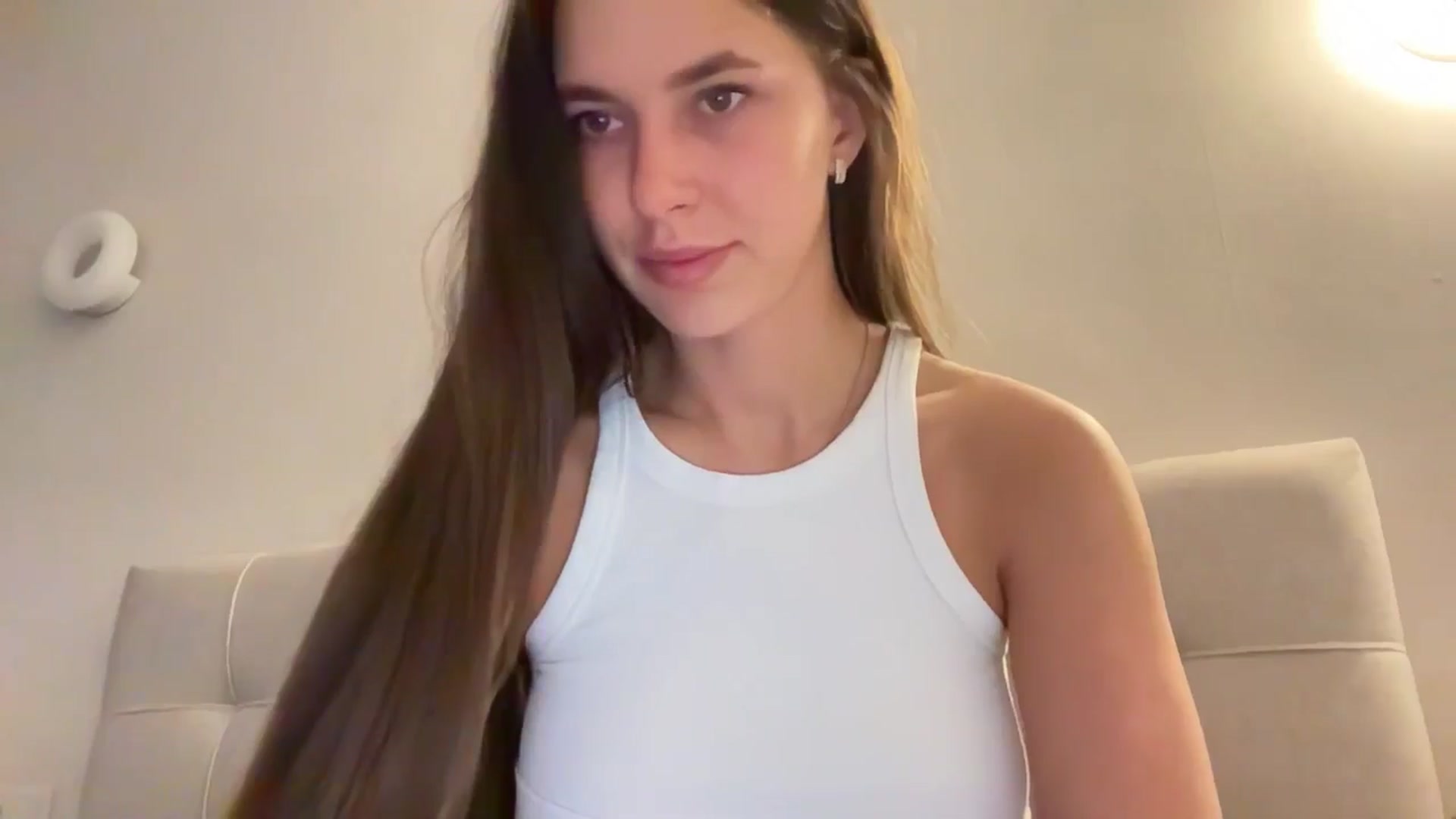 Gallery image thumbnail from kissfreeze's myfreecams stream on, 04/04/2026, 16:20 image 8 of 20