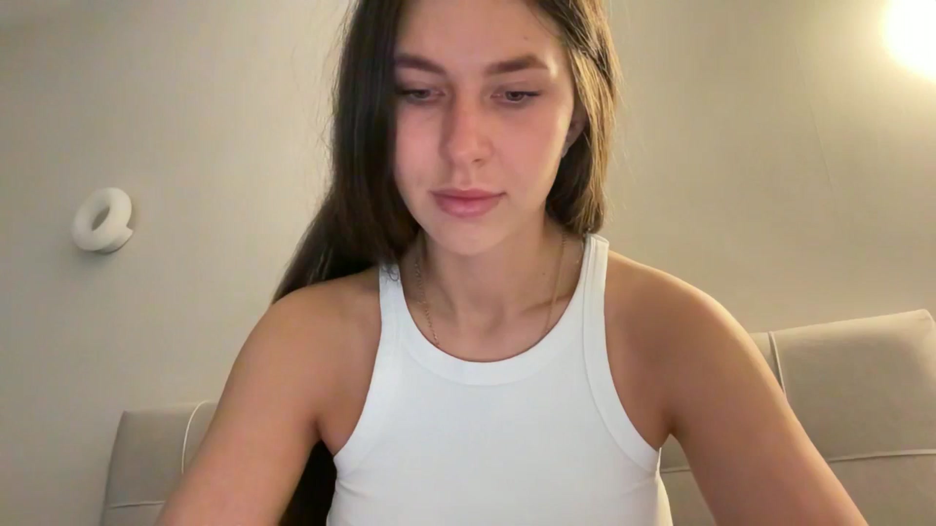 Gallery image thumbnail from kissfreeze's myfreecams stream on, 04/04/2026, 16:20 image 3 of 20