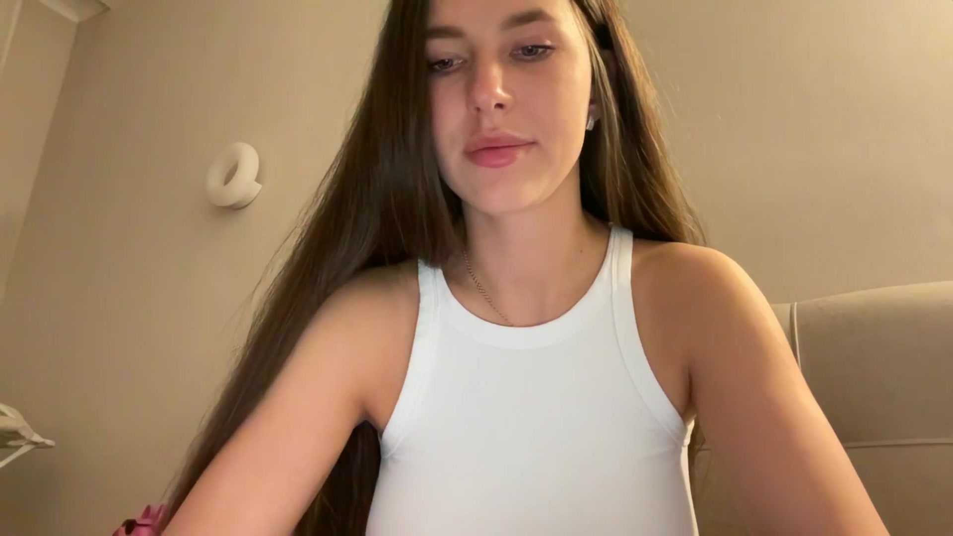 Gallery image thumbnail from kissfreeze's myfreecams stream on, 04/07/2026, 22:36 image 8 of 20