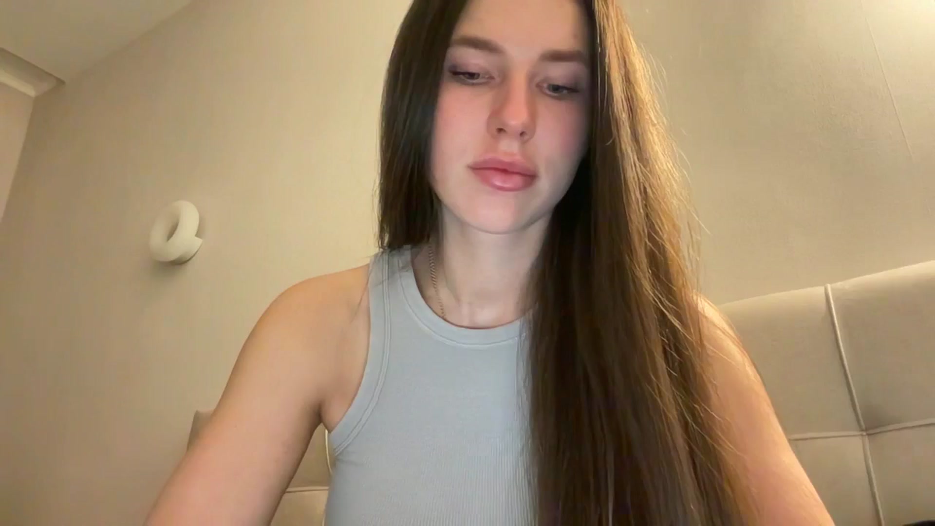 Gallery image thumbnail from kissfreeze's myfreecams stream on, 04/13/2026, 21:22 image 8 of 20