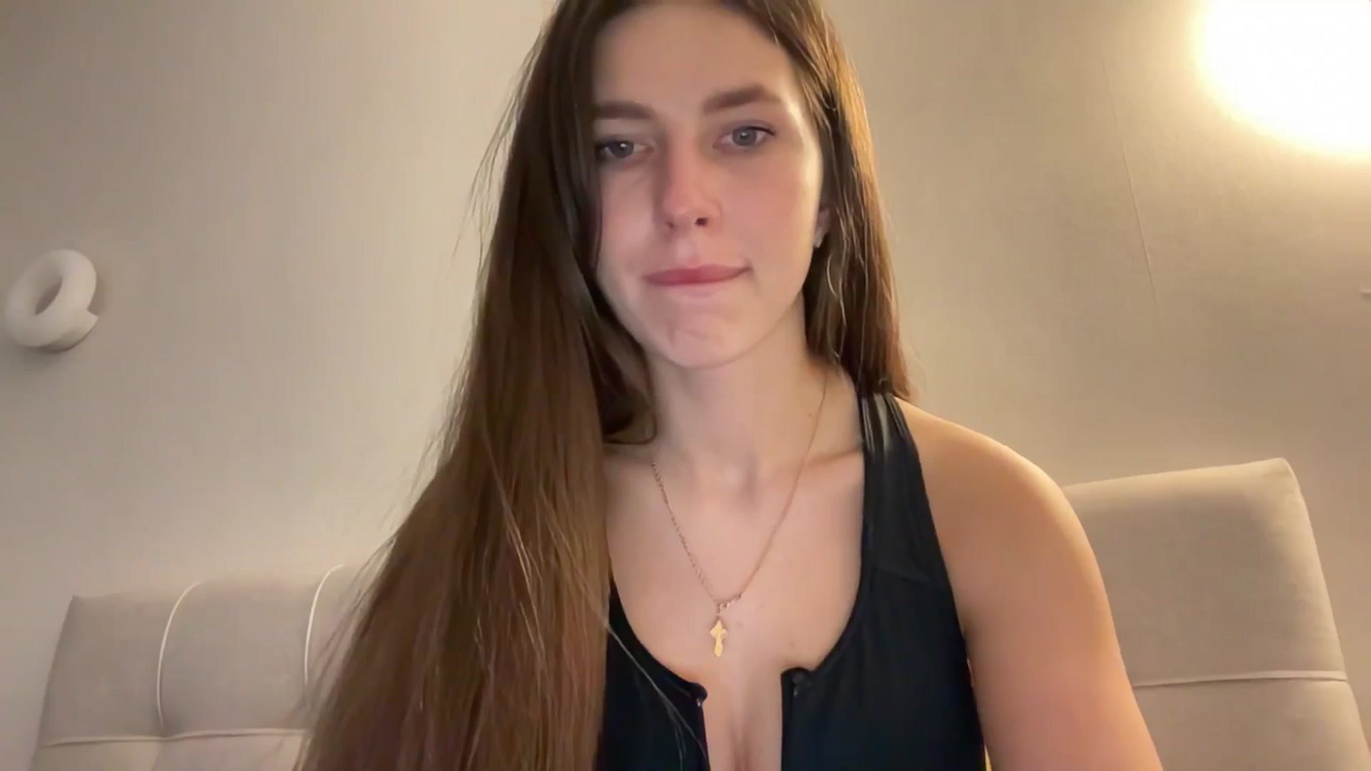 Gallery image thumbnail from kissfreeze's myfreecams stream on, 04/14/2026, 16:43 image 4 of 20