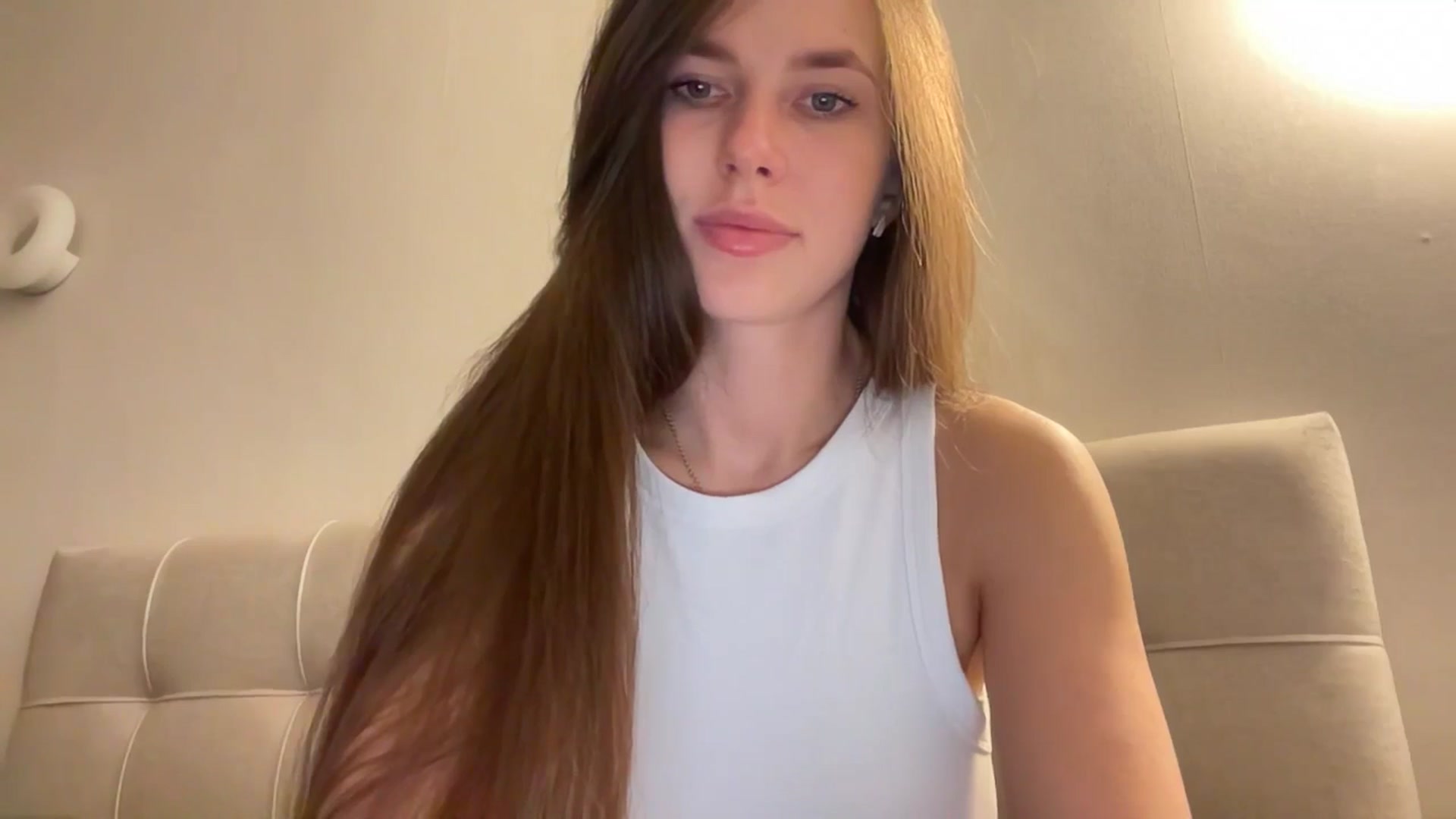 Gallery image thumbnail from kissfreeze's myfreecams stream on, 04/17/2026, 15:42 image 7 of 20