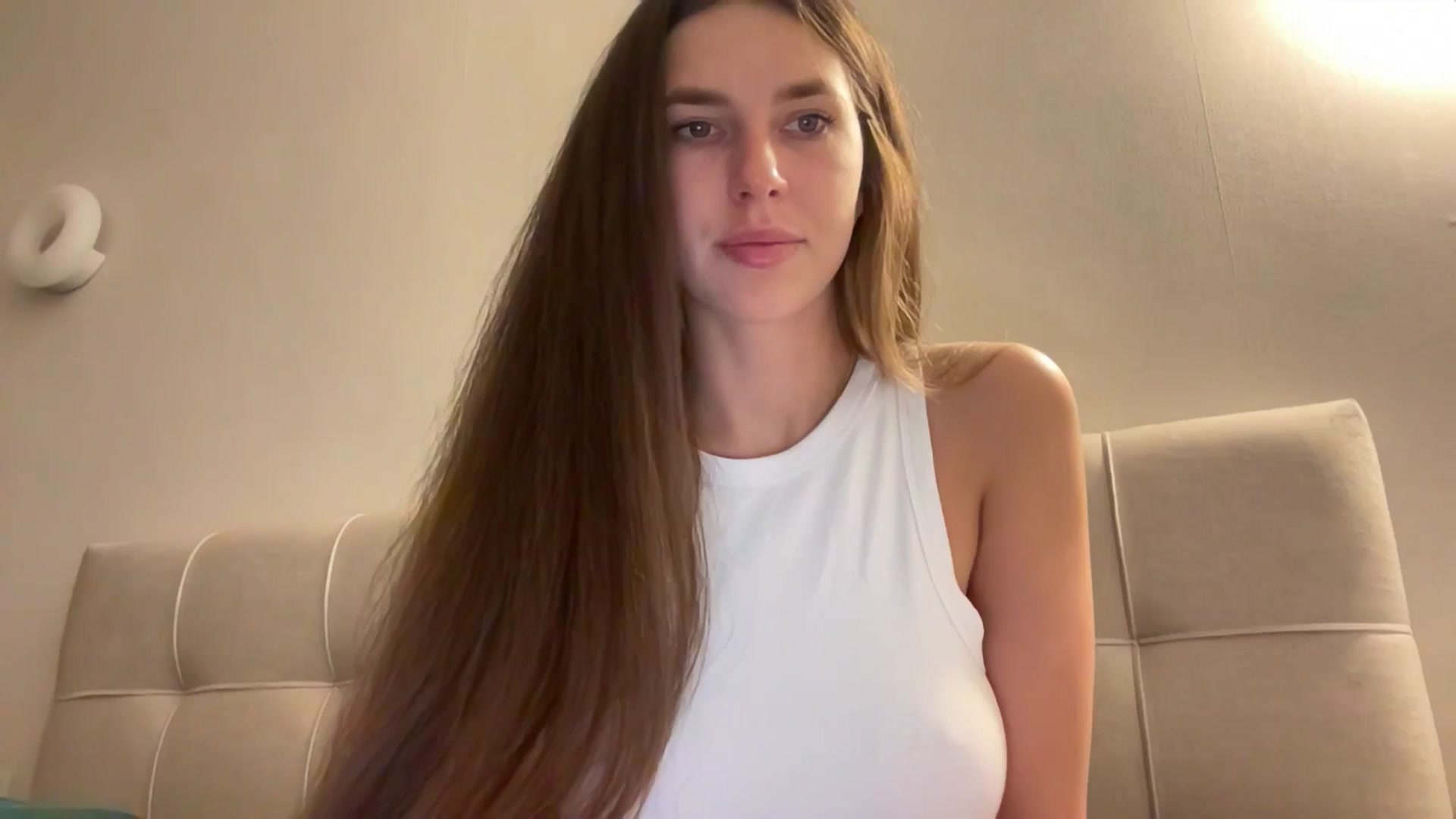 Gallery image thumbnail from kissfreeze's myfreecams stream on, 04/17/2026, 15:42 image 3 of 20
