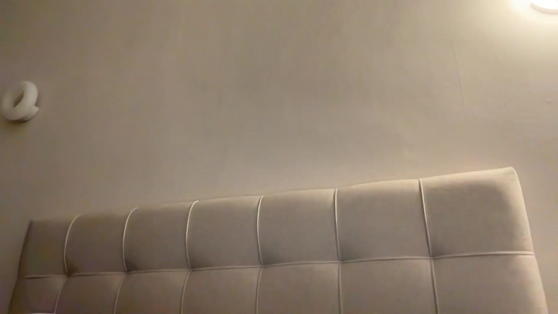 Gallery image thumbnail from kissfreeze's myfreecams stream on, 04/17/2026, 16:10 image 15 of 20