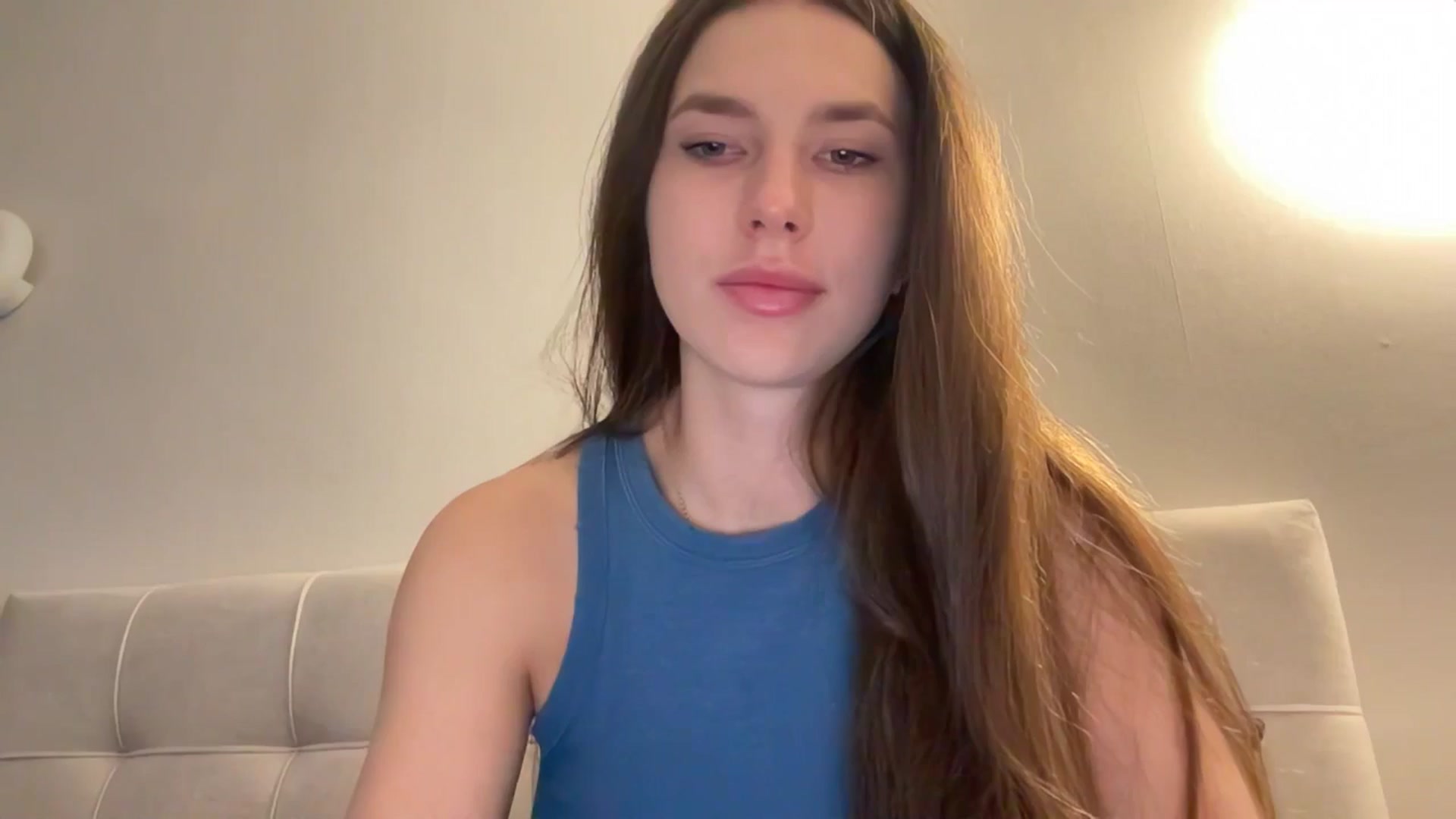 Gallery image thumbnail from kissfreeze's myfreecams stream on, 04/20/2026, 15:13 image 6 of 20