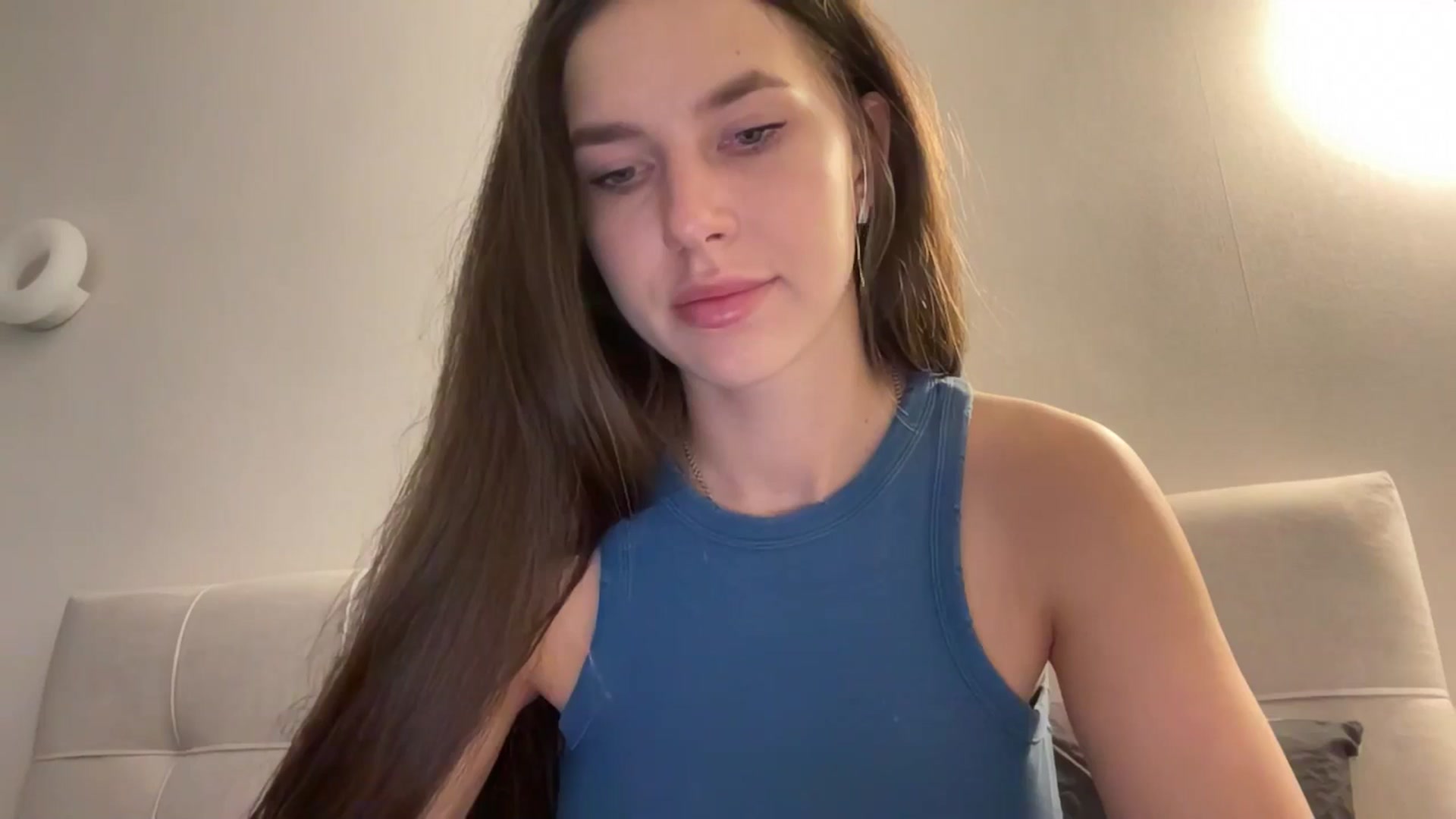 Gallery image thumbnail from kissfreeze's myfreecams stream on, 04/20/2026, 15:13 image 3 of 20