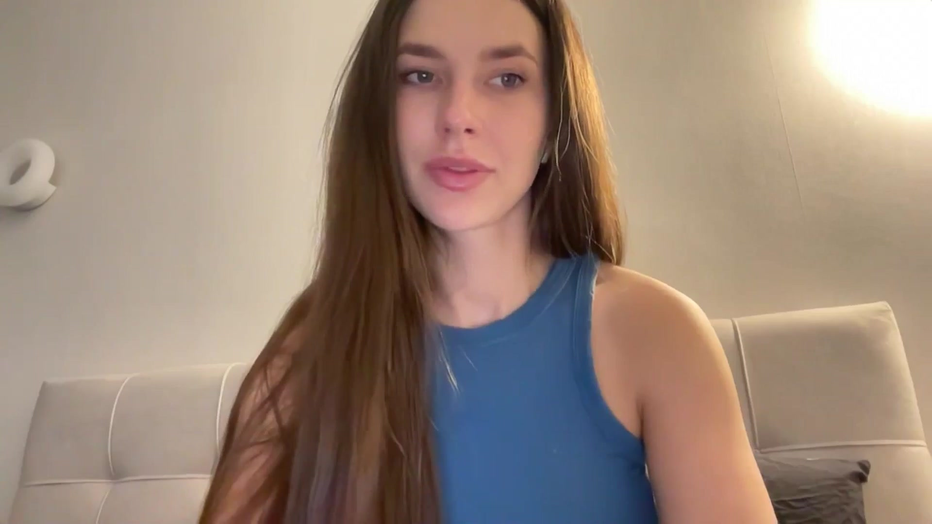 Gallery image thumbnail from kissfreeze's myfreecams stream on, 04/20/2026, 15:13 image 5 of 20