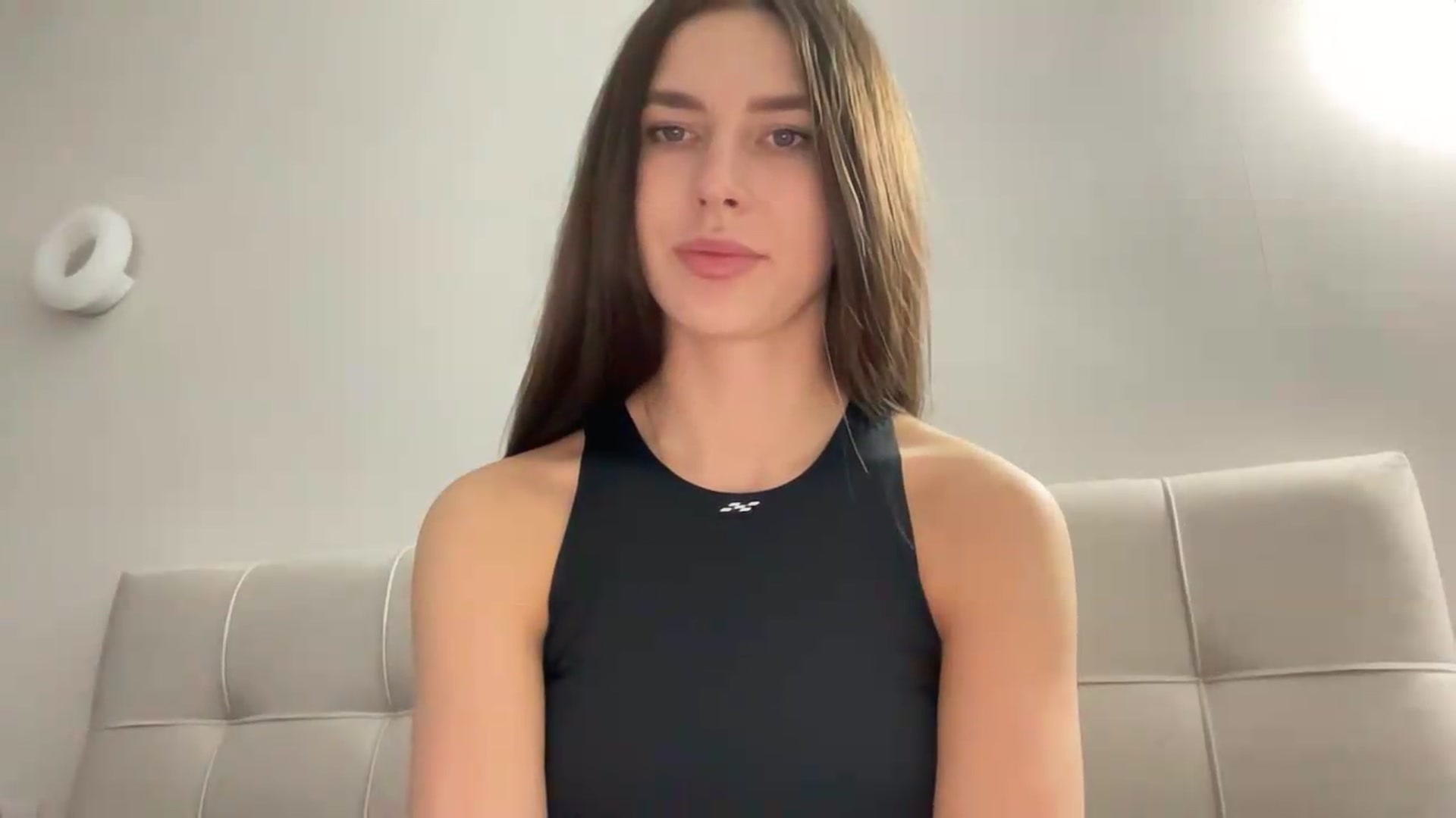 Gallery image thumbnail from kissfreeze's myfreecams stream on, 04/30/2026, 15:53 image 15 of 20