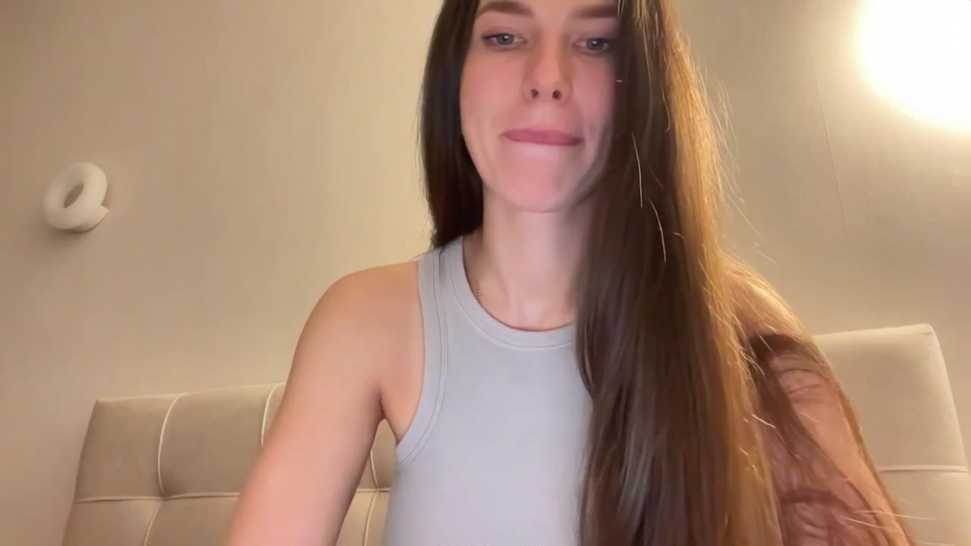 Gallery image thumbnail from kissfreeze's myfreecams stream on, 04/30/2026, 23:07 image 2 of 20