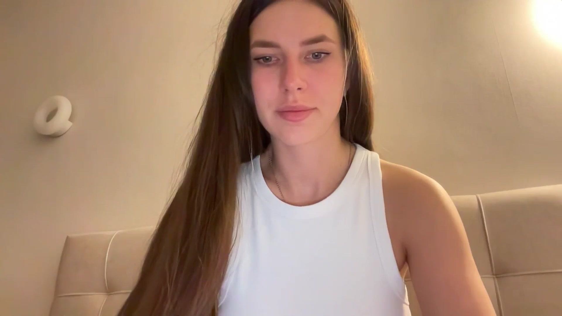 Gallery image thumbnail from kissfreeze's myfreecams stream on, 05/02/2026, 21:39 image 13 of 20