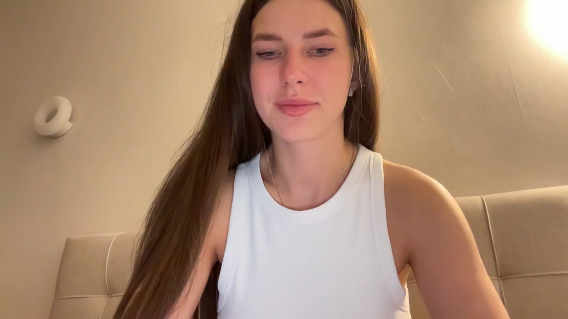 Gallery image thumbnail from kissfreeze's myfreecams stream on, 05/02/2026, 21:39 image 7 of 20