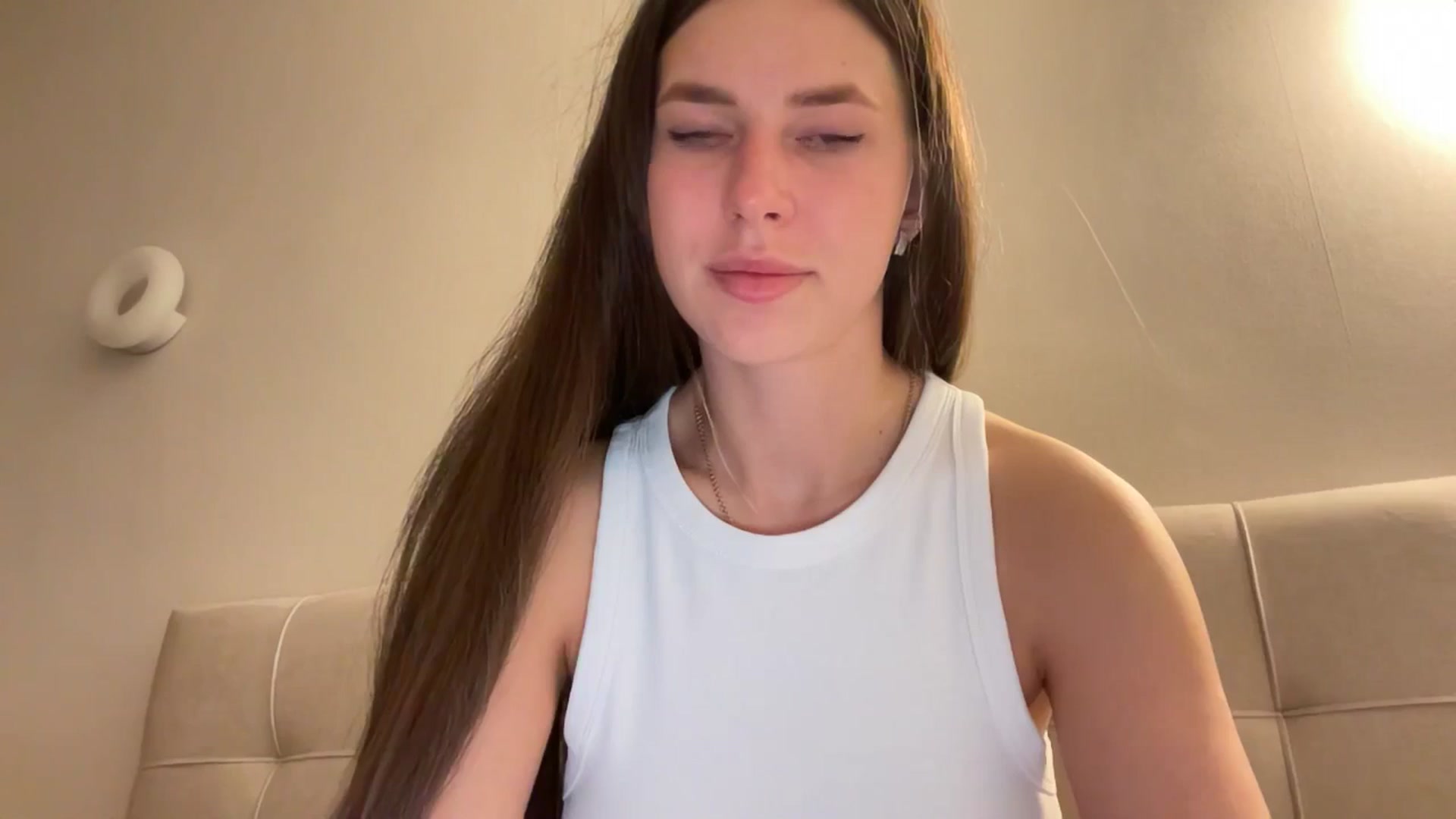 Gallery image thumbnail from kissfreeze's myfreecams stream on, 05/02/2026, 21:39 image 6 of 20
