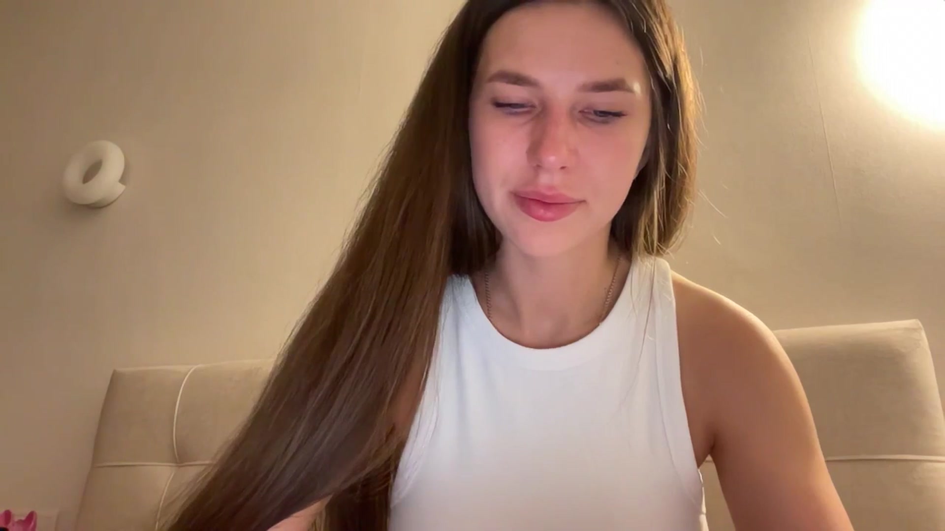 Gallery image thumbnail from kissfreeze's myfreecams stream on, 05/09/2026, 23:36 image 2 of 20