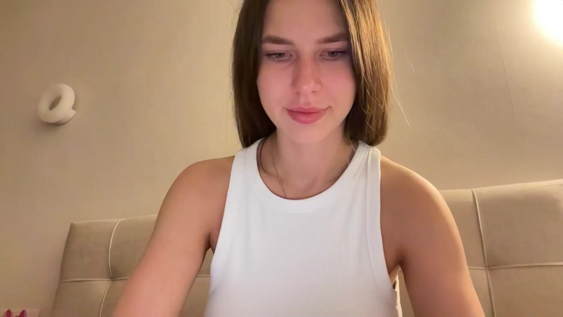 Gallery image thumbnail from kissfreeze's myfreecams stream on, 05/09/2026, 23:36 image 7 of 20