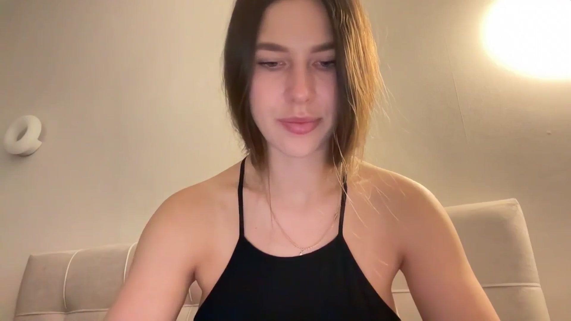 Gallery image thumbnail from kissfreeze's myfreecams stream on, 05/10/2026, 16:52 image 3 of 20