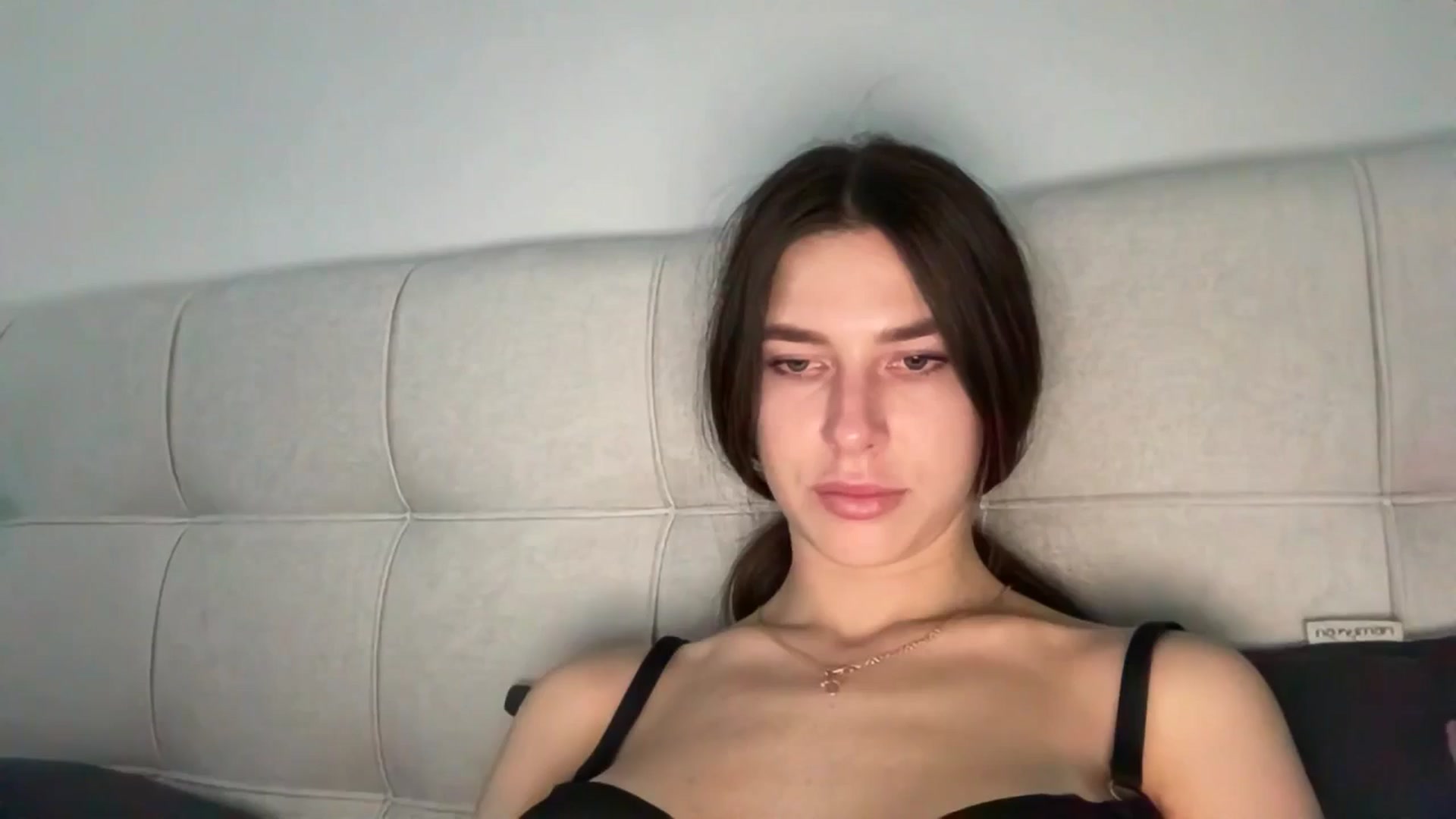 Gallery image thumbnail from kissfreeze's myfreecams stream on, 05/11/2026, 15:04 image 2 of 20