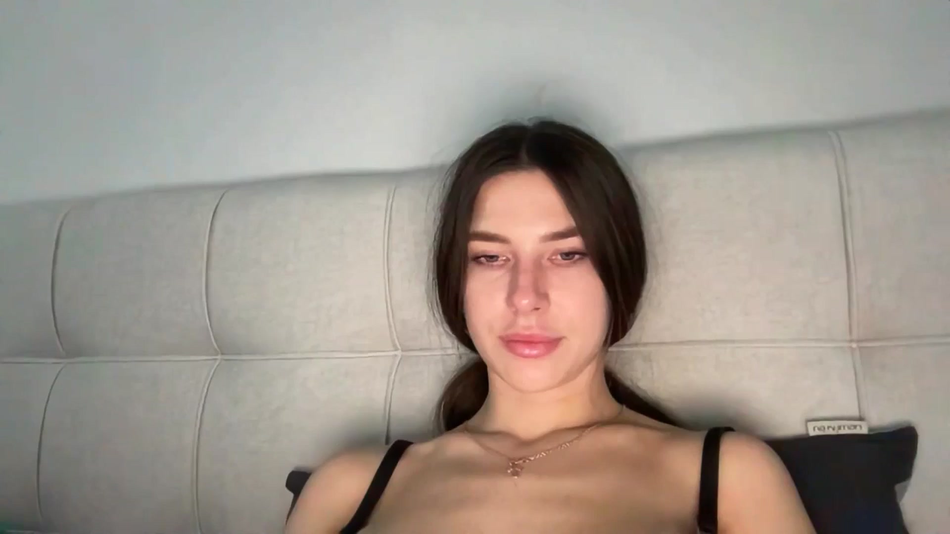 Gallery image thumbnail from kissfreeze's myfreecams stream on, 05/11/2026, 15:04 image 3 of 20