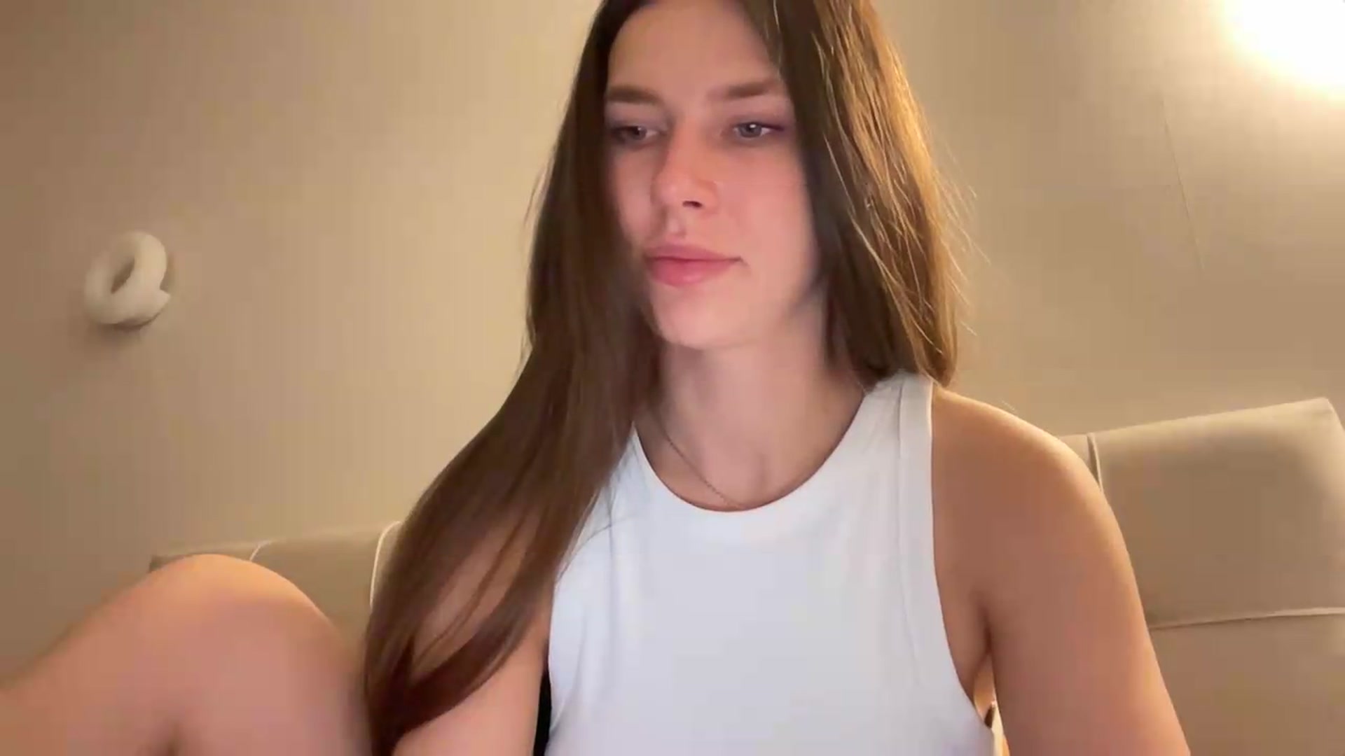 Gallery image thumbnail from kissfreeze's myfreecams stream on, 05/11/2026, 22:21 image 15 of 20