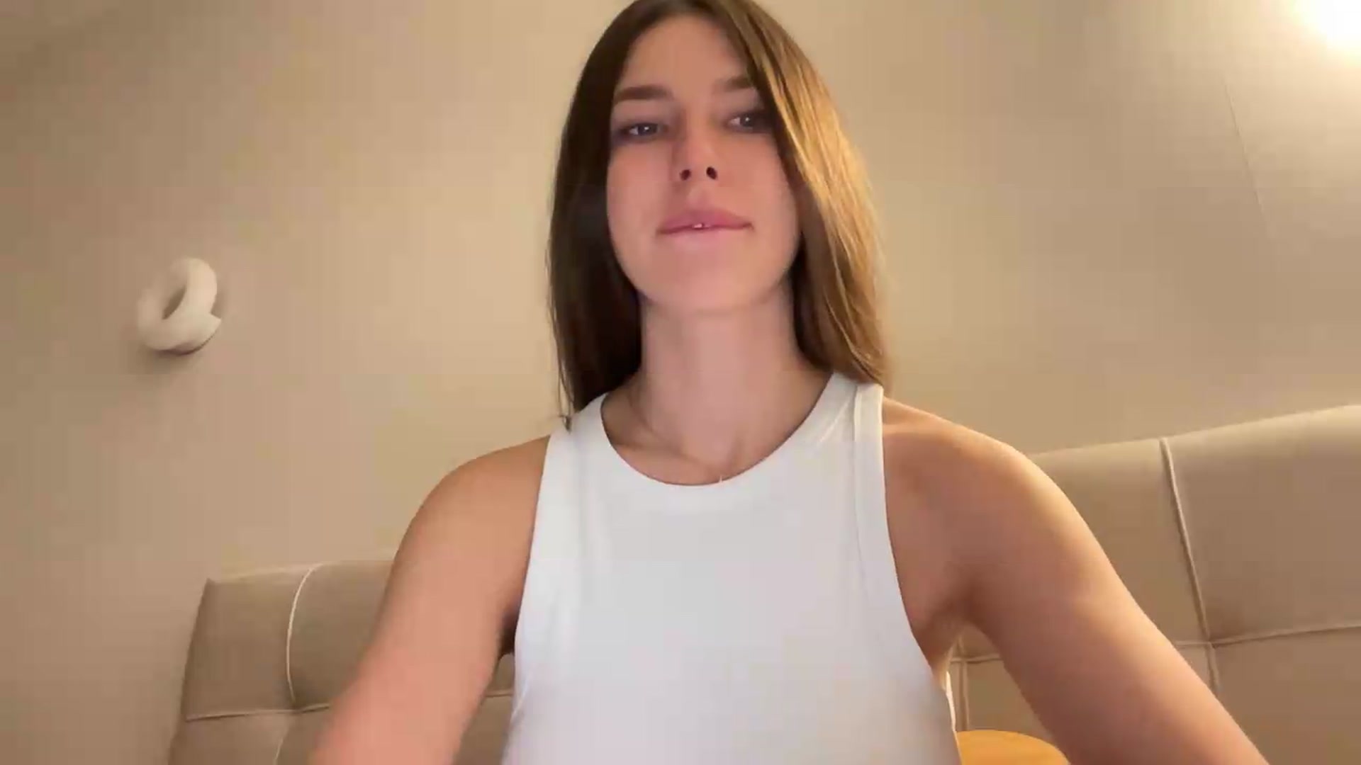 Gallery image thumbnail from kissfreeze's myfreecams stream on, 05/11/2026, 22:21 image 11 of 20