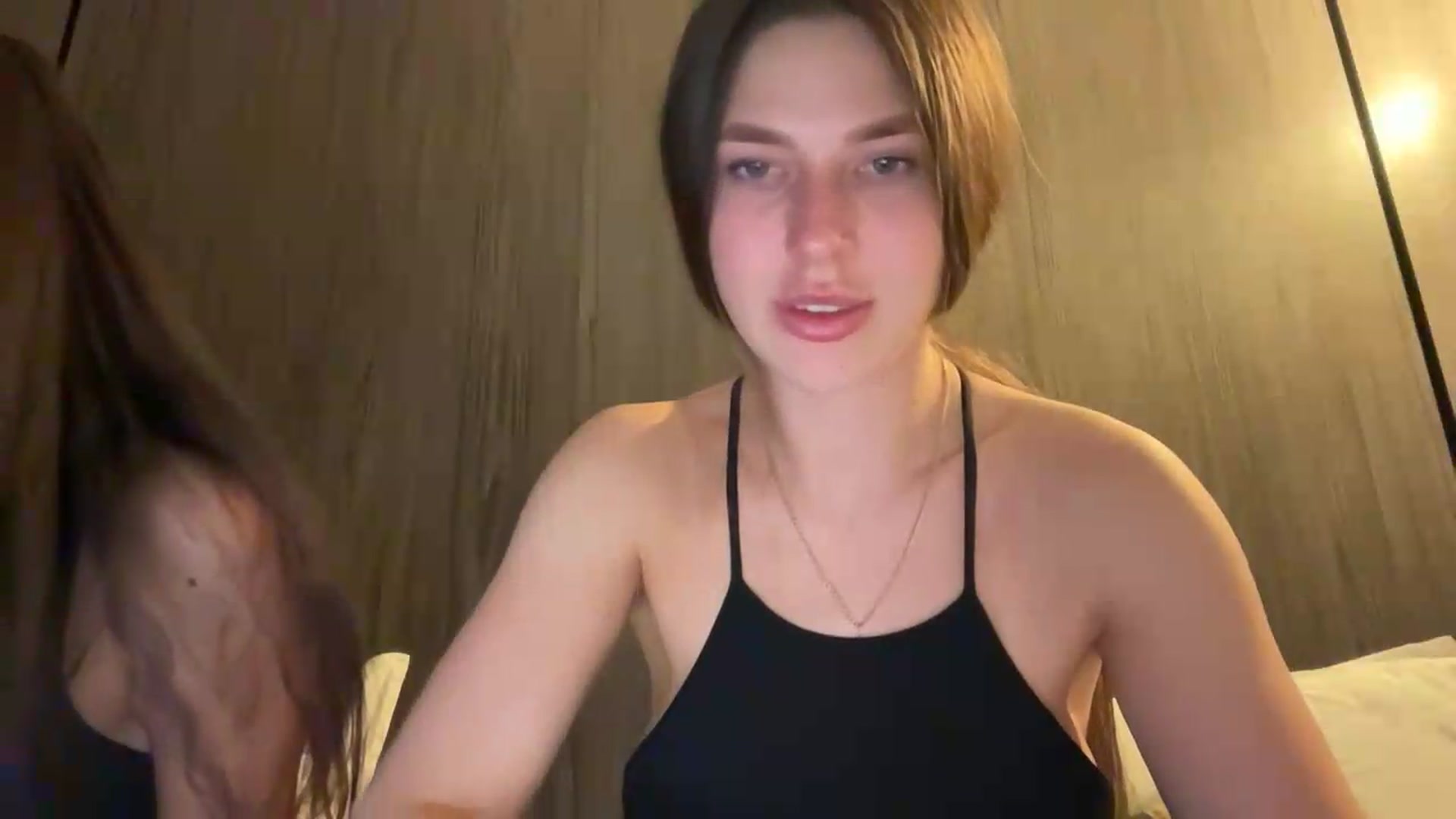 Gallery image thumbnail from kissfreeze's myfreecams stream on, 05/29/2026, 24:50 image 11 of 20