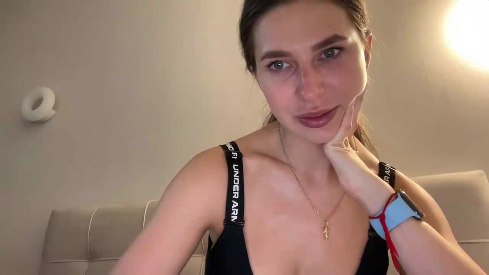 Gallery image thumbnail from kissfreeze's myfreecams stream on, 06/09/2026, 15:56 image 18 of 20